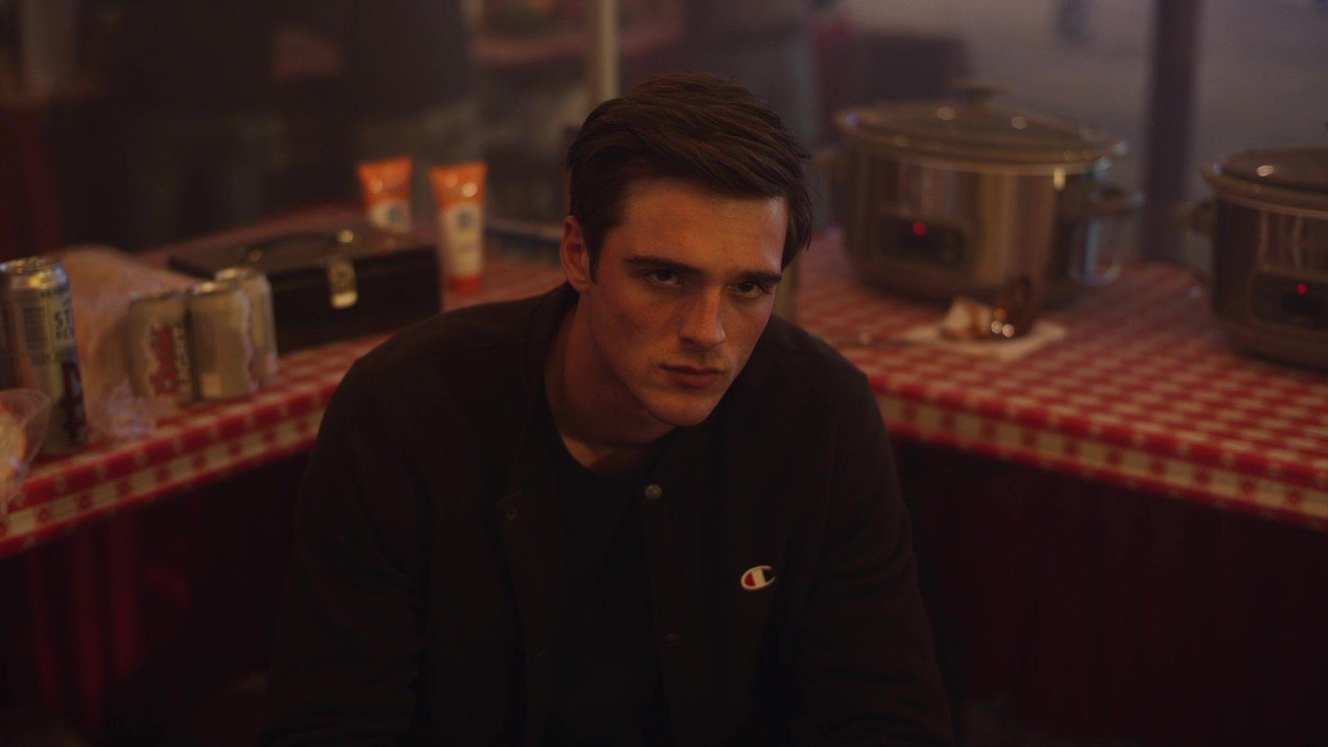 1920x1080 Champion Shirt Worn by Jacob Elordi in Euphoria
