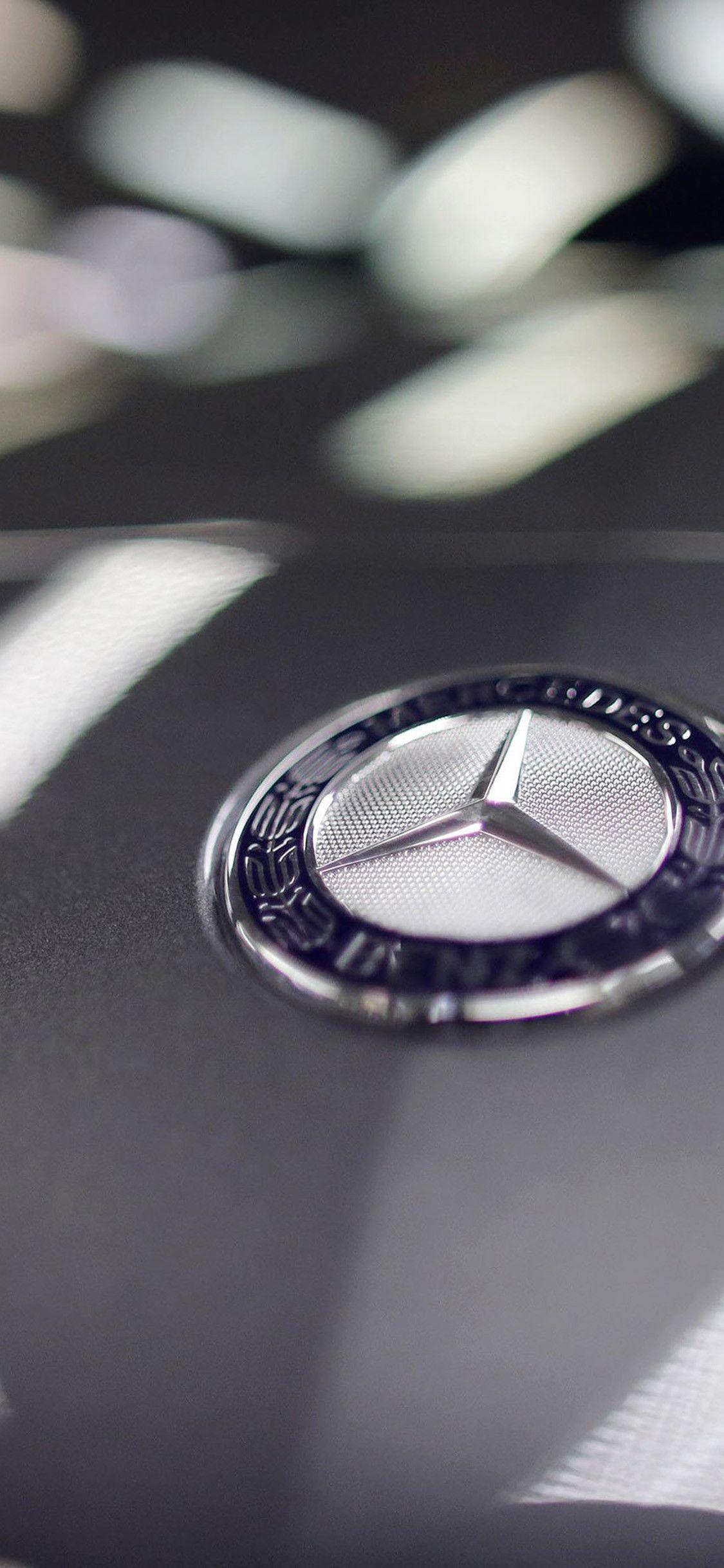 1125x2437 Mercedes Benz Logo Wallpaper