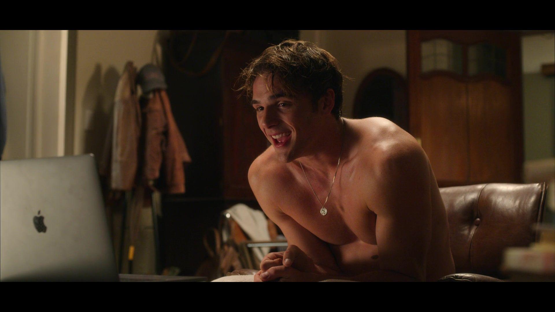1920x1080 Apple MacBook Laptop of Jacob Elordi in The Kissing Booth 2 (2020)