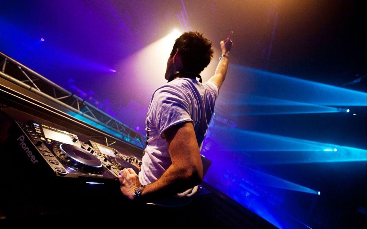 1280x800 Anime DJ Wallpaper