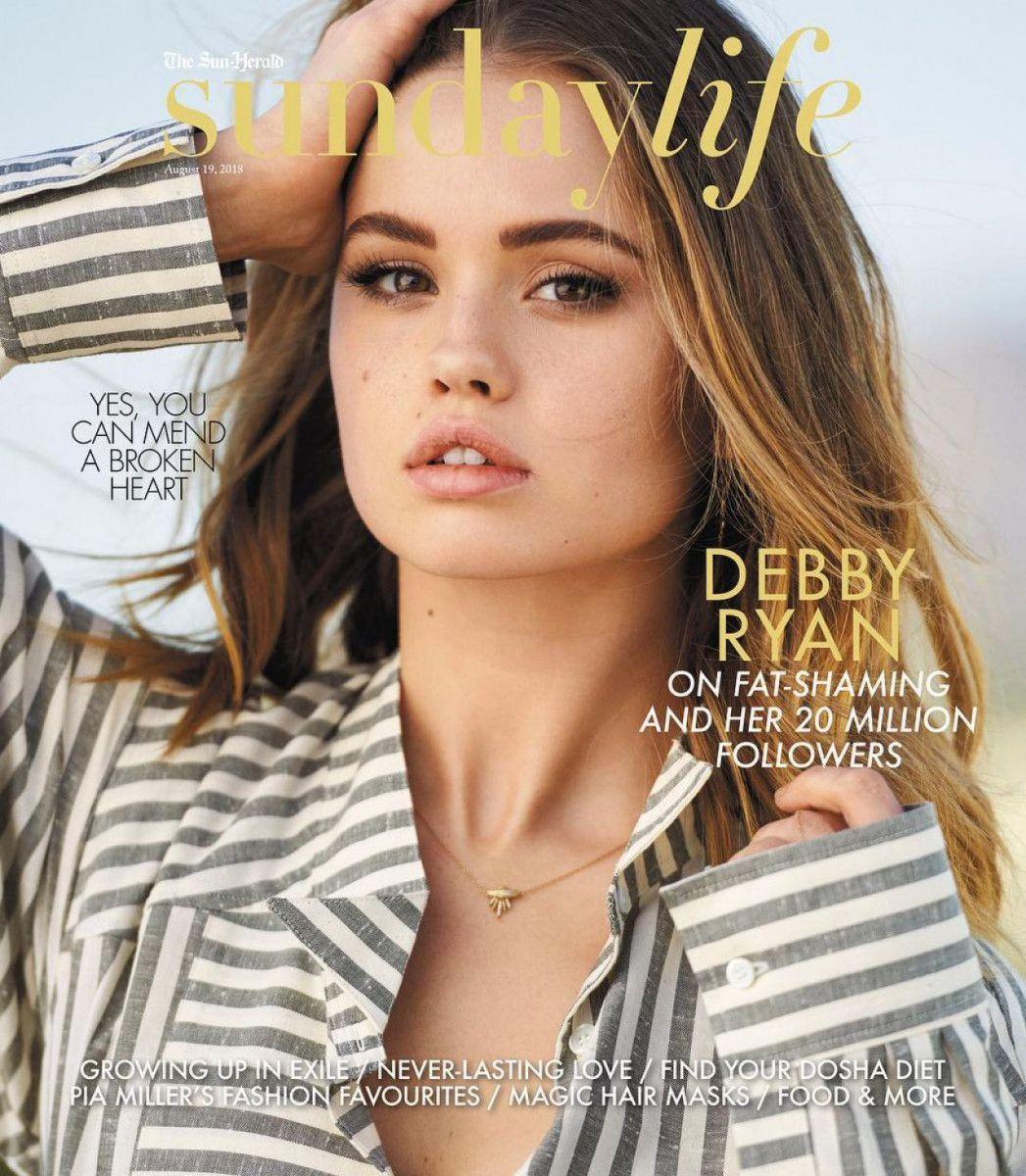 1047x1200 Debby Ryan wallpaper