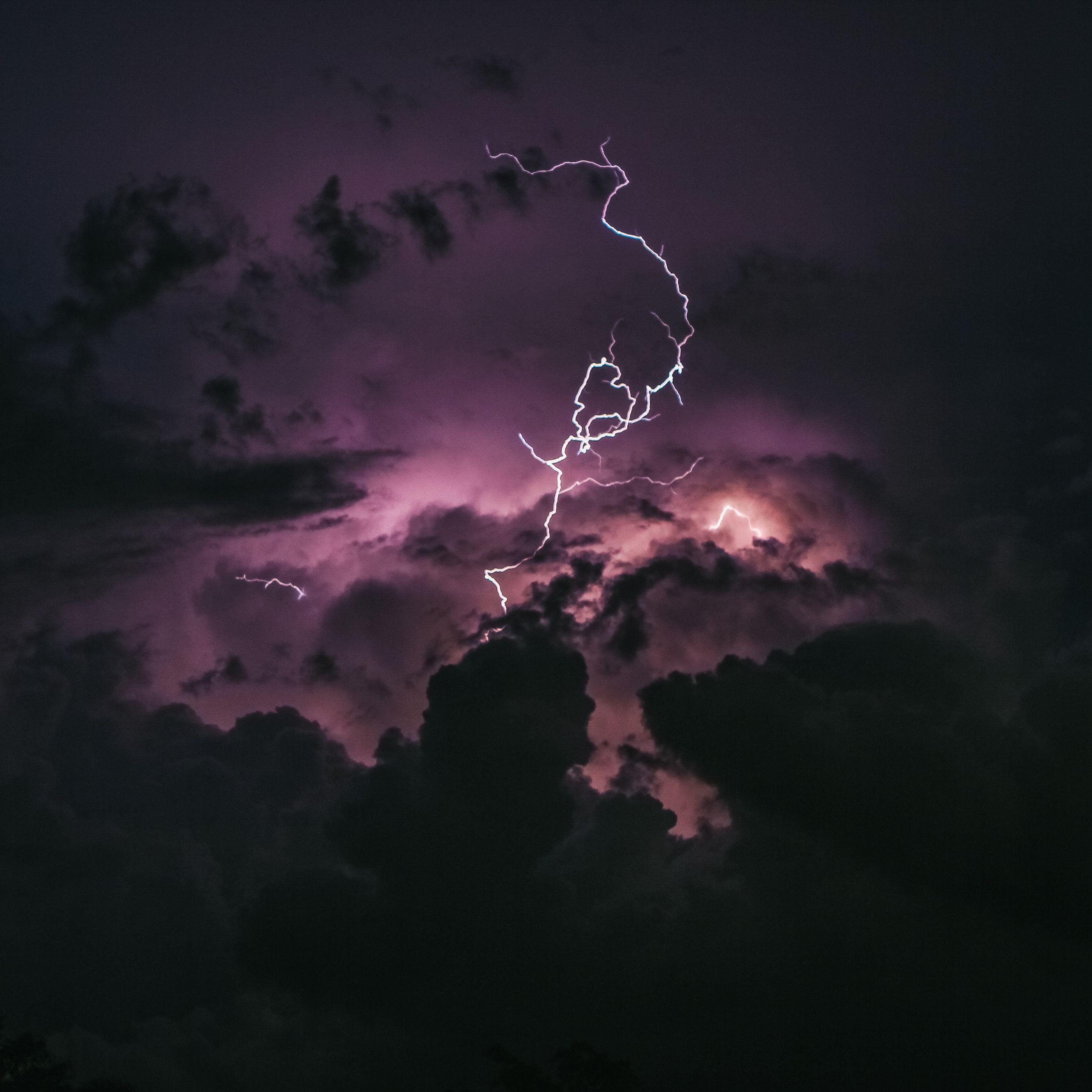 2732x2732 Wallpaper Weekends: Nature's Fury for Mac, iPhone, iPad and Apple Watch