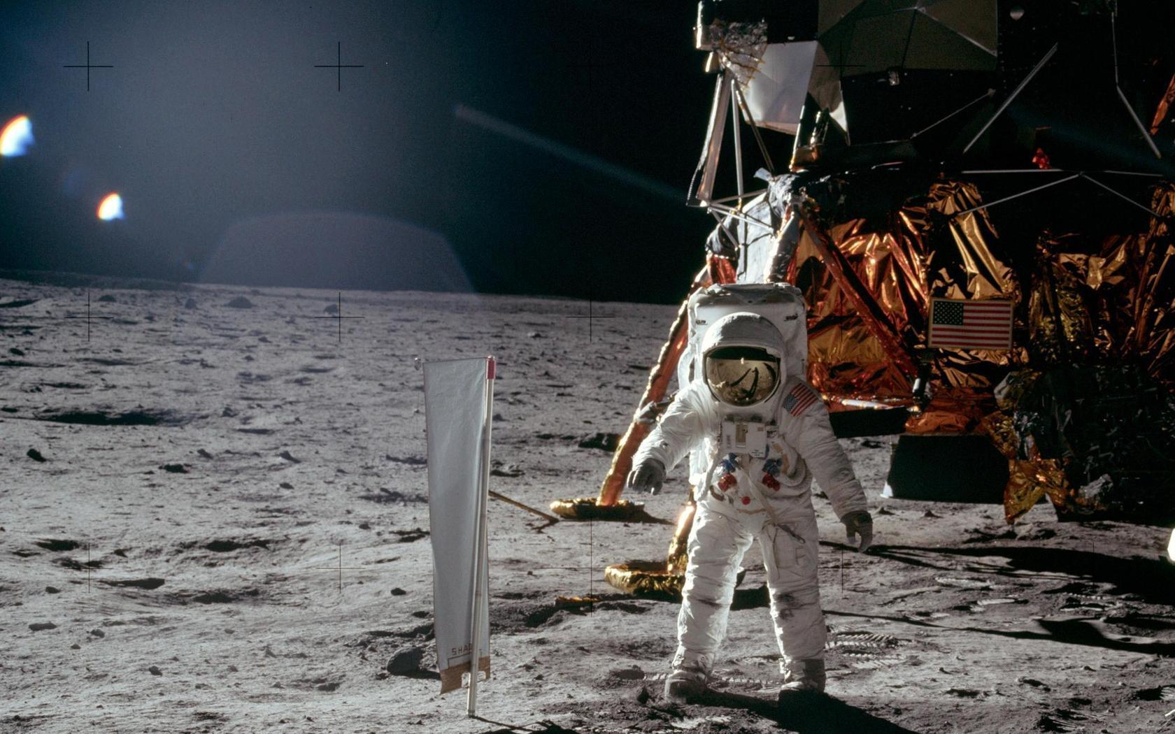 1680x1050 Lunar Lander Free Wallpaper. Full HD .fullhdwallpapergallery.