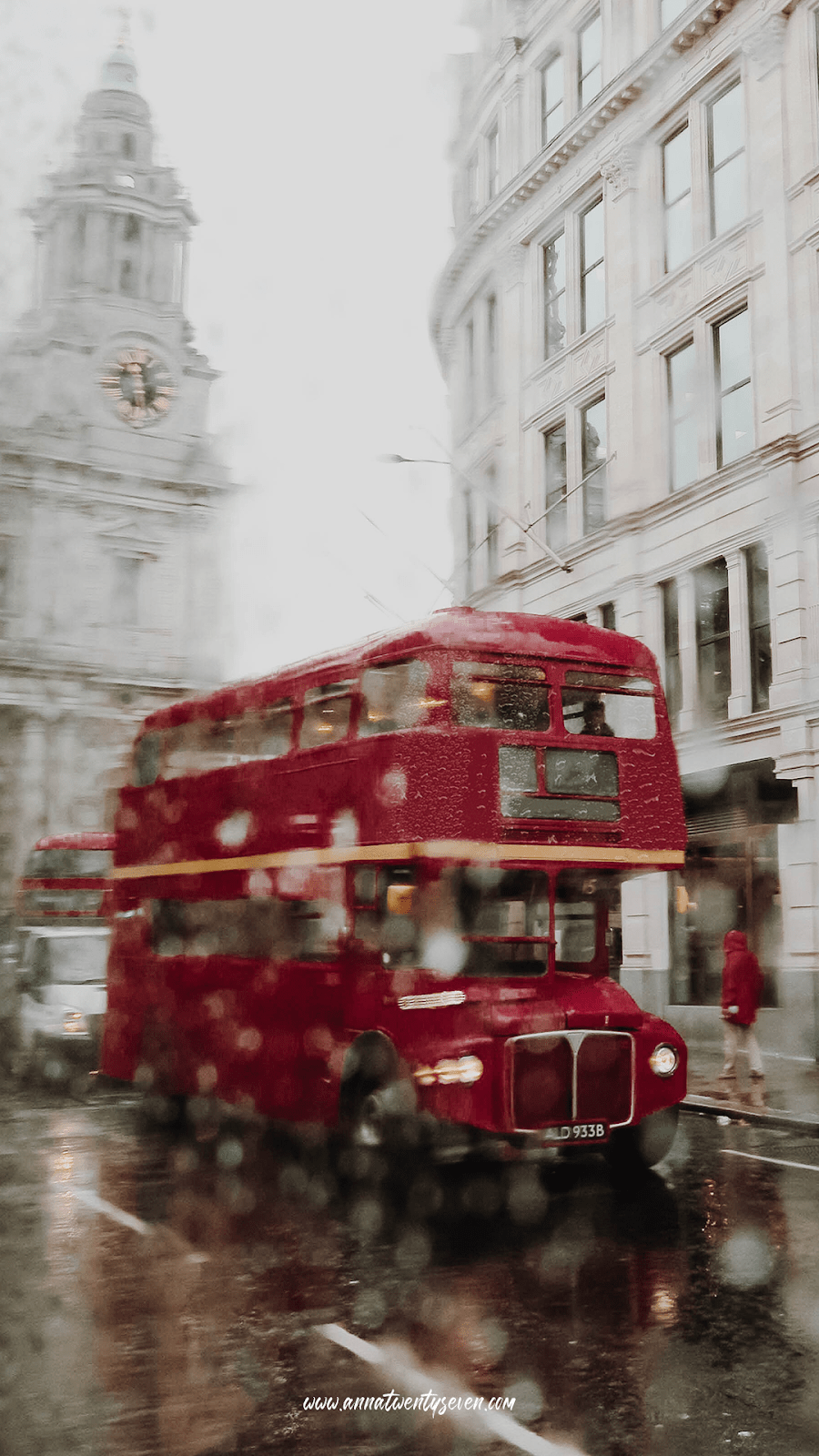 900x1600 LONDON BUS. ANNA TWENTY SEVEN. London wallpaper, London rain, London england photography