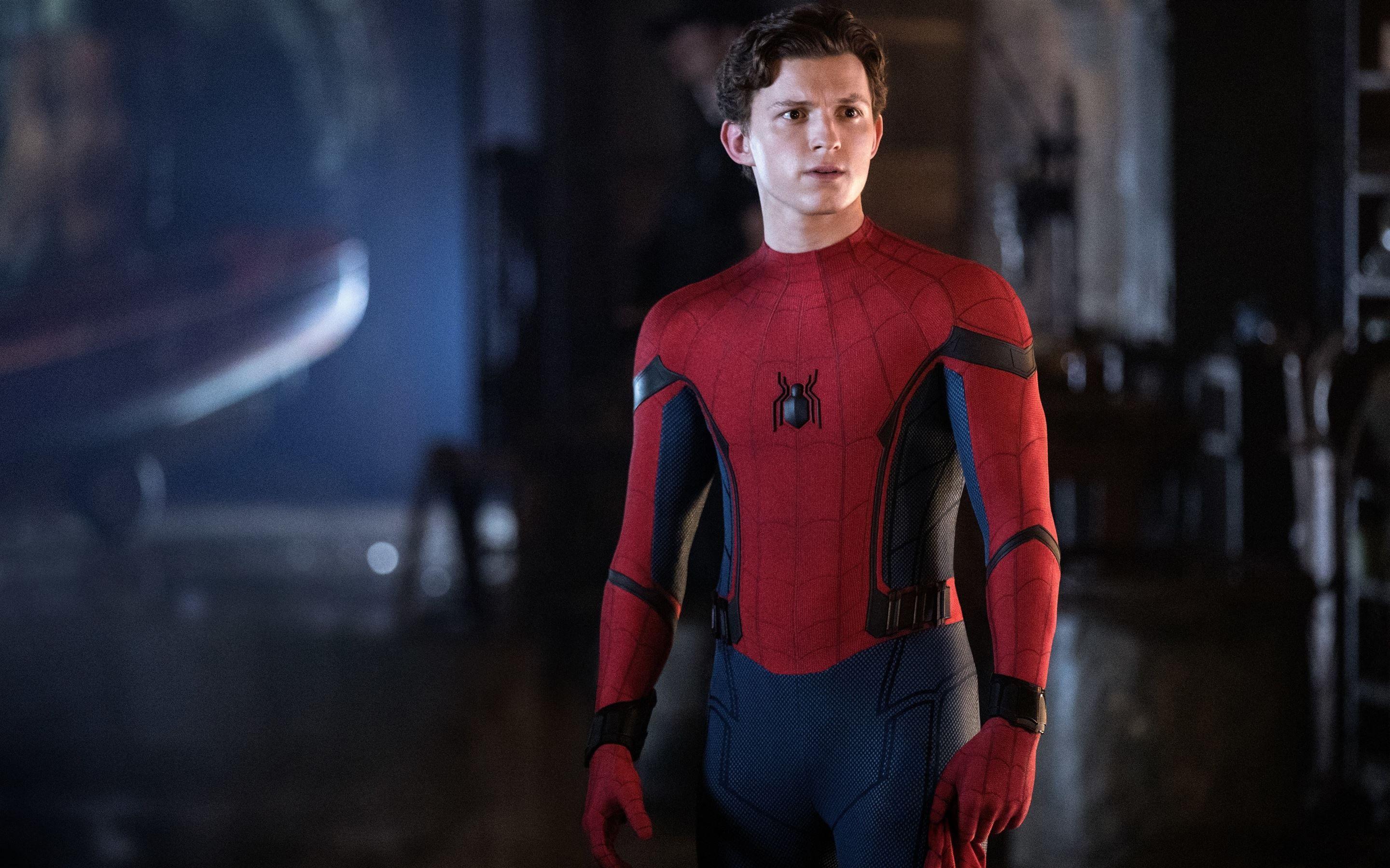 2880x1800 spiderman far from home 5. MacBook Air Wallpaper Download