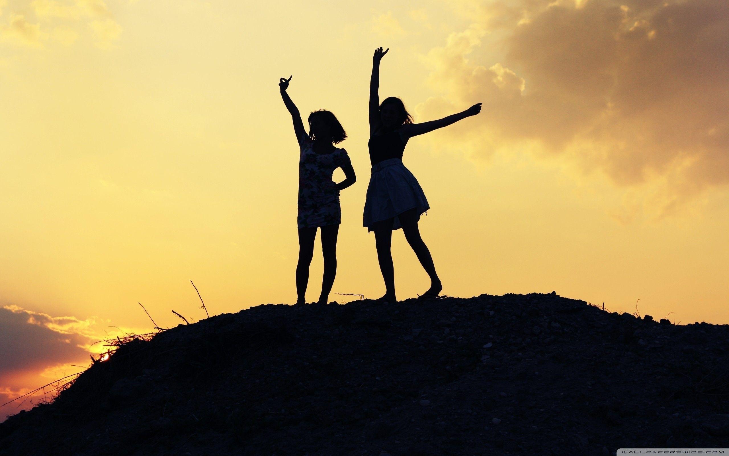 2560x1600 Best Friends Forever Wallpaper