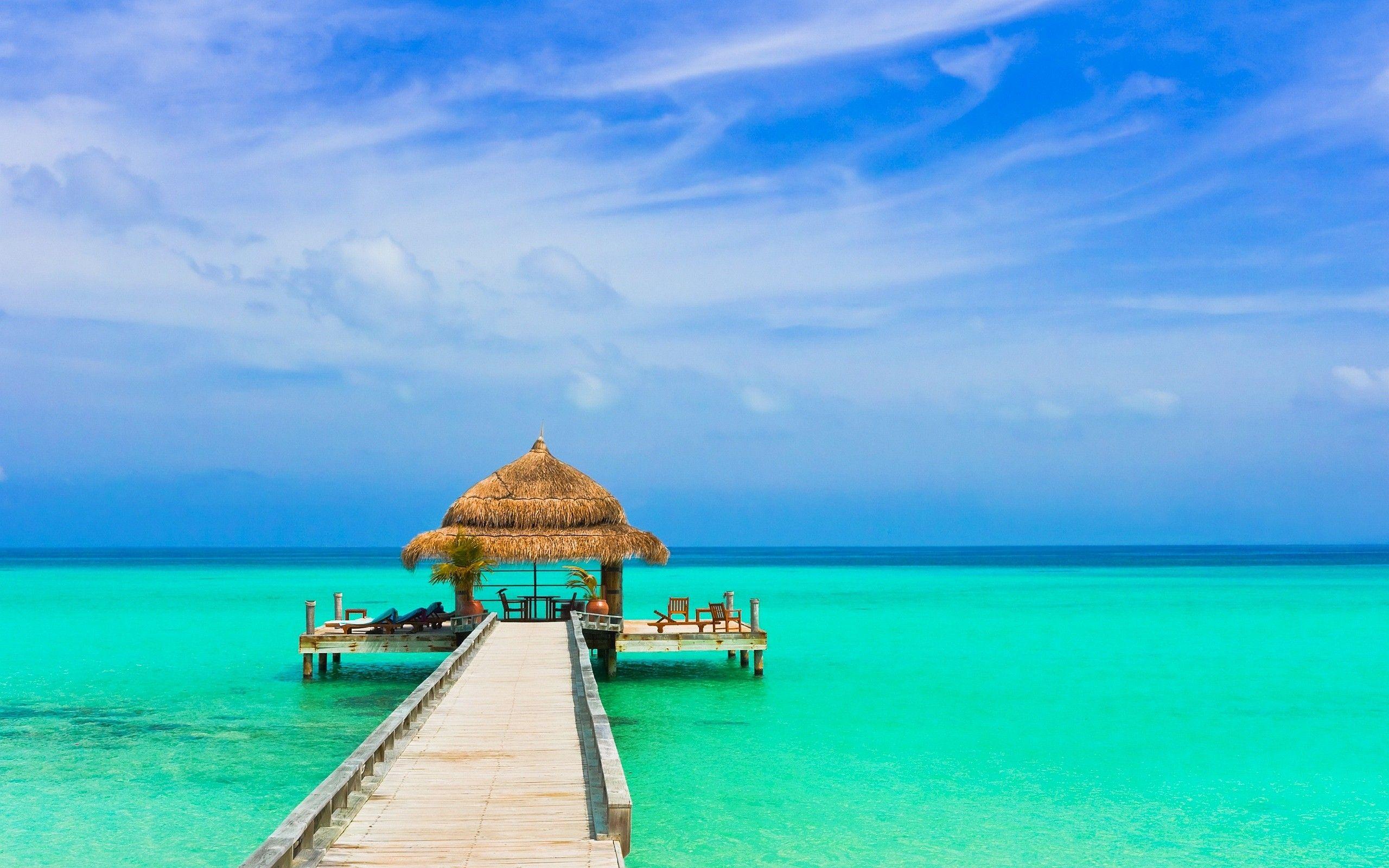 2560x1600 Beach Resort Wallpaper HD