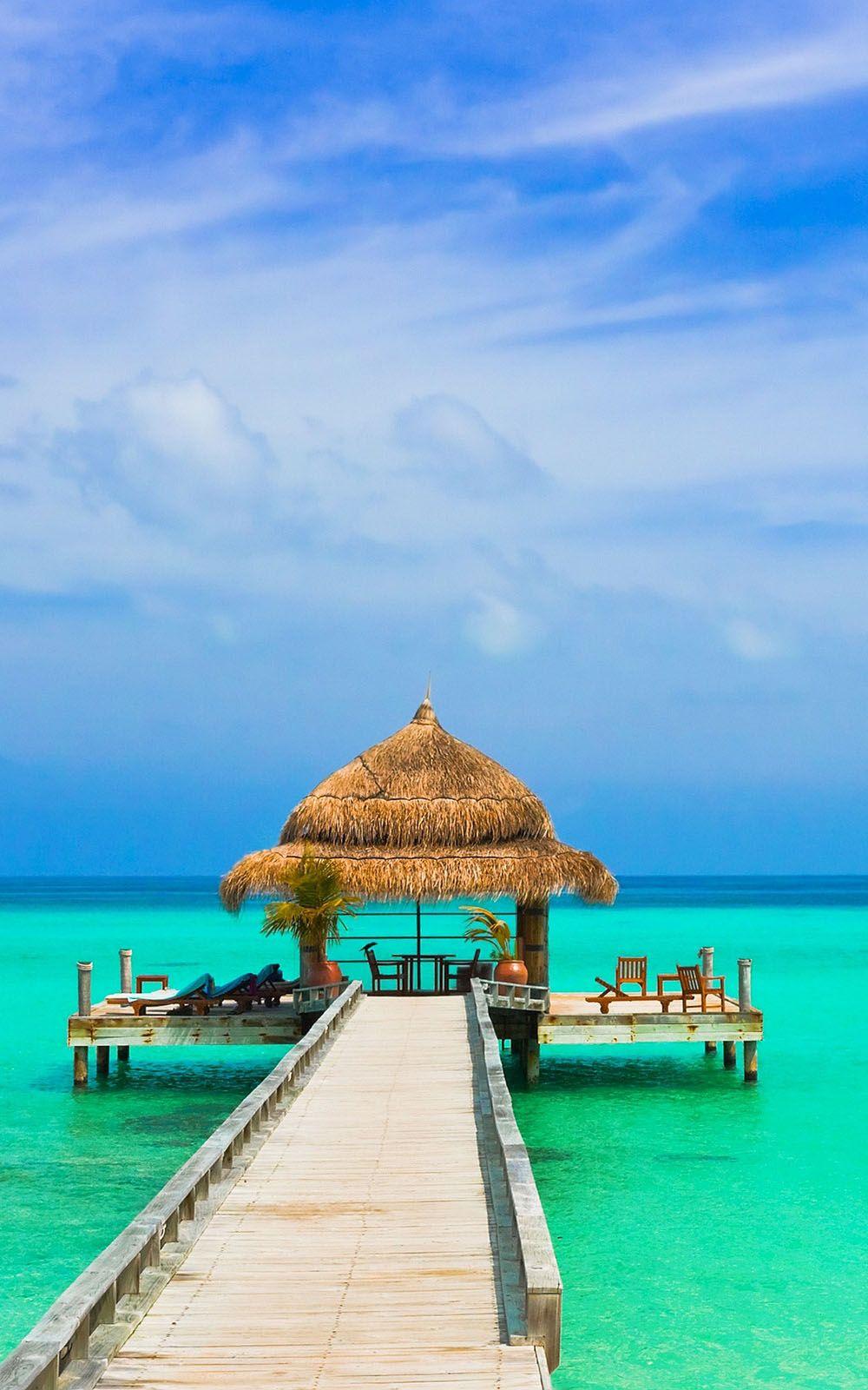 Blue Sky Beach Wallpapers Top Free Blue Sky Beach Backgrounds WallpaperAccess