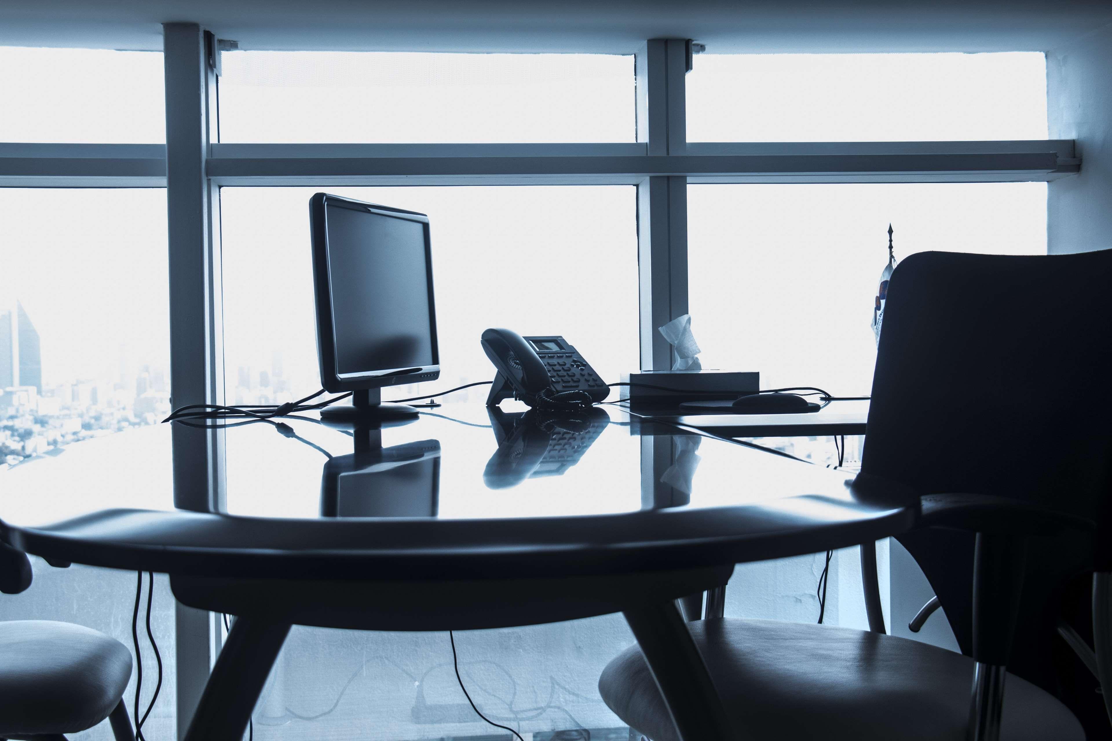 3840x2560 black and white, black and white, business, chairs, comfort, comfortable, computer, contemporary, daylight, desk, furnitures, glass, indoors, inside, interior design, luxury, minimalist, modern, monitor, office, por 4k wallpaper. Mocah HD