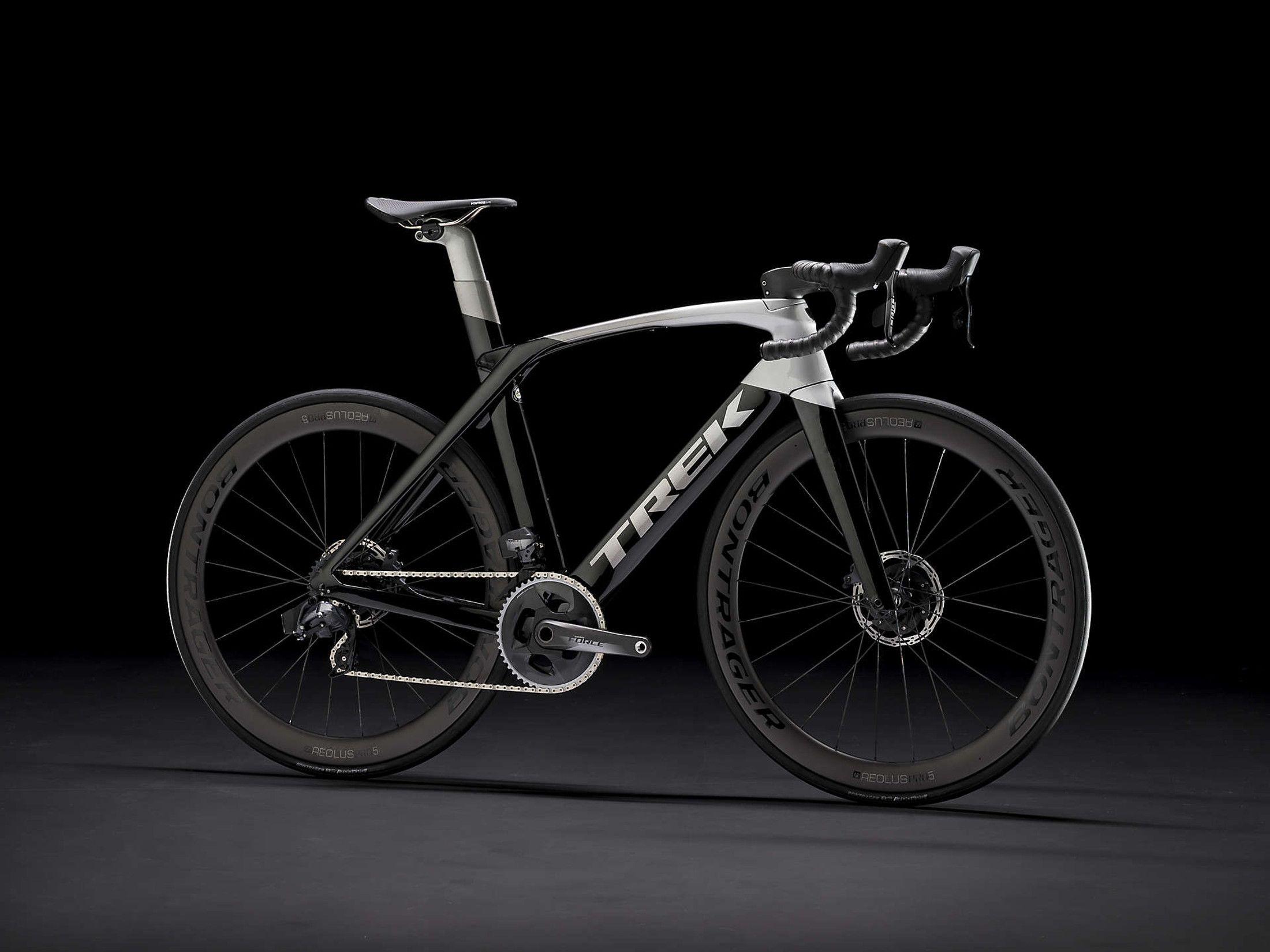 2200x1650 trek madone SLR 7 etap Disc Aero Road Bike 2020 Black / Silver £100.00