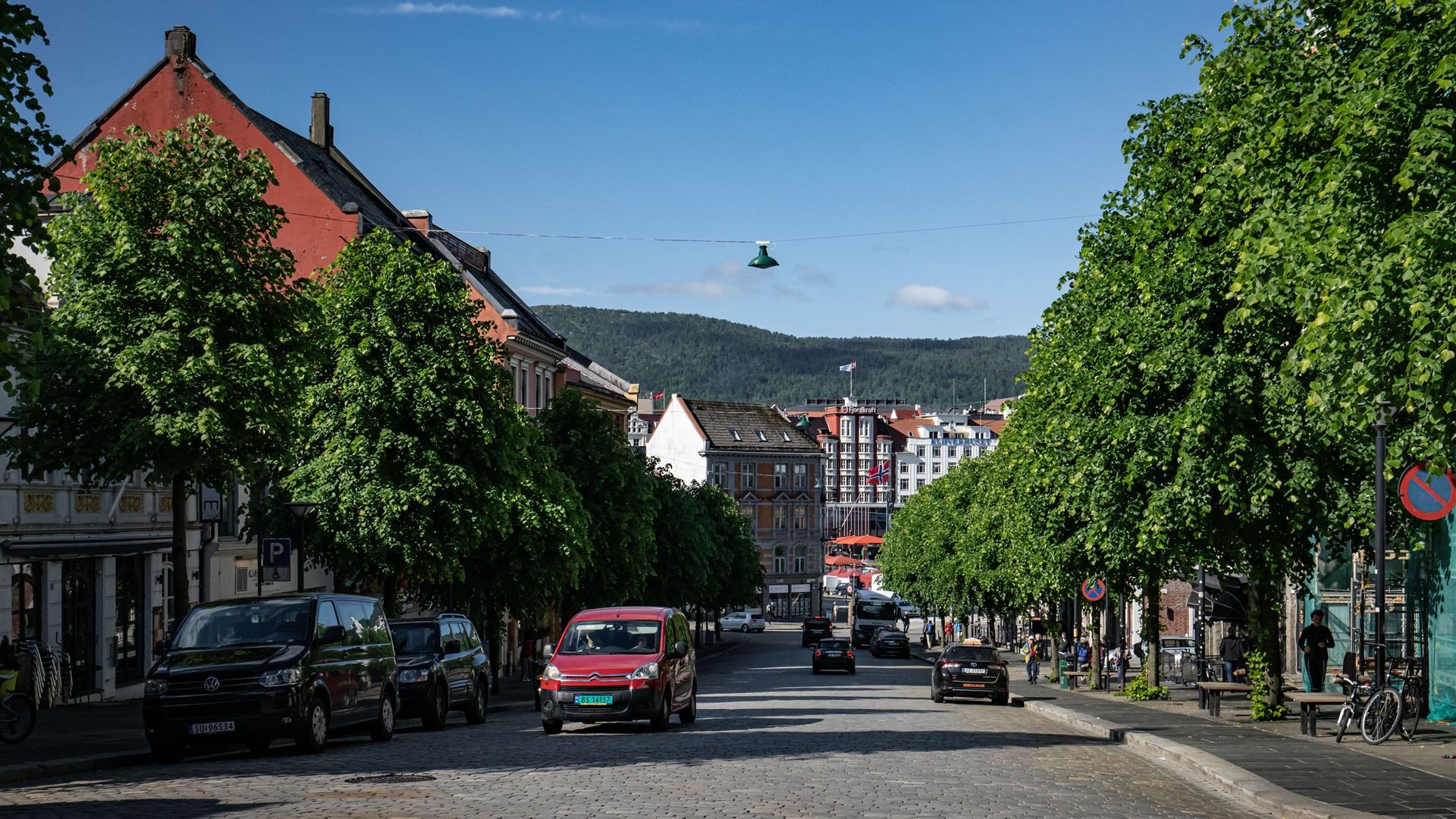 1920x1080 Wallpaper Northern Europe, city, road, cars, houses 5120x2880 UHD 5K Picture, Image