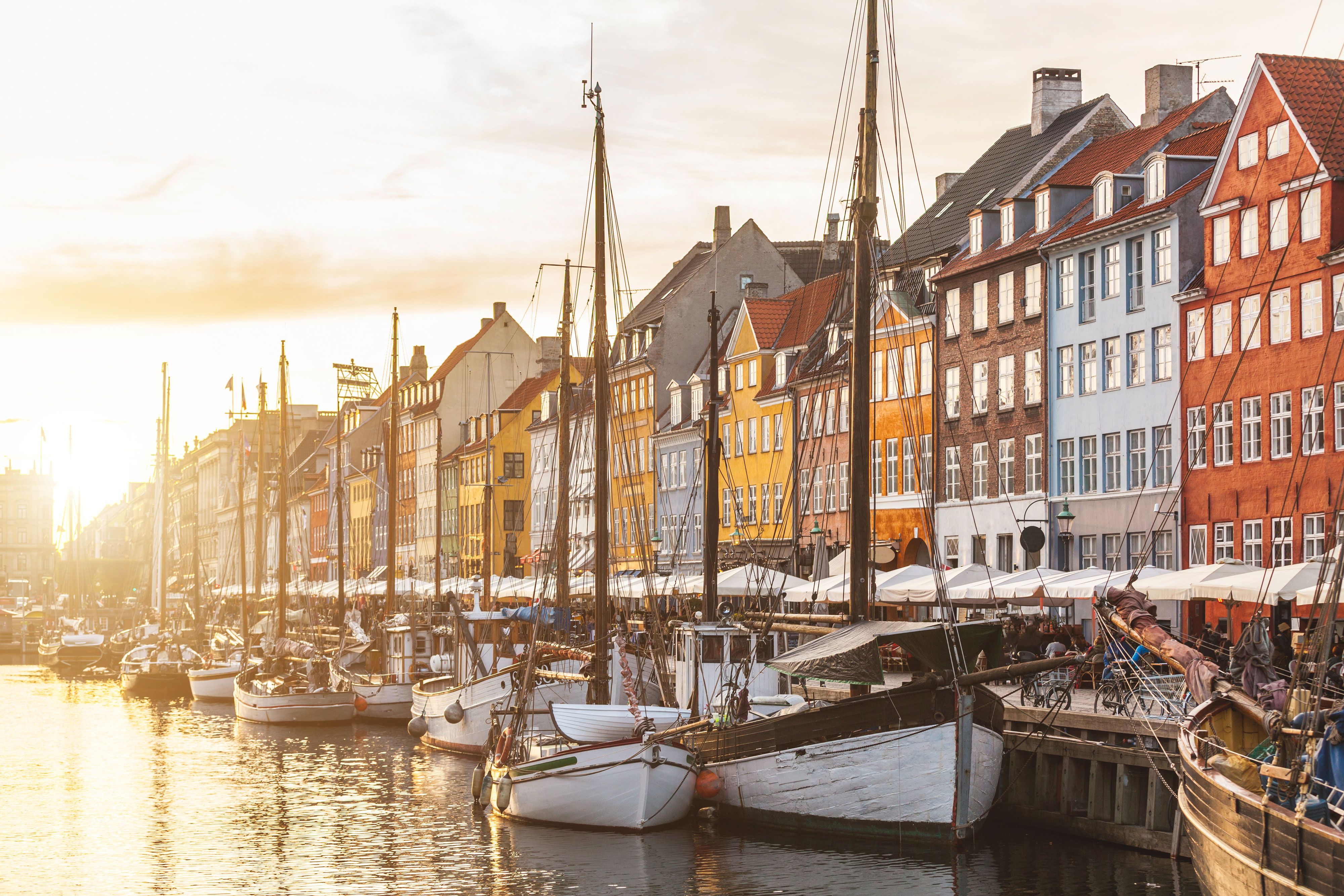 4000x2667 Explore Northern Europe: Unforgettable Cruise Adventures. easyCruise your dream vacation