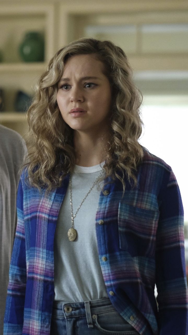 720x1280 Phone wallpaper: Tv Show, Stargirl, Brec Bassinger, Courtney Whitmore 1412693