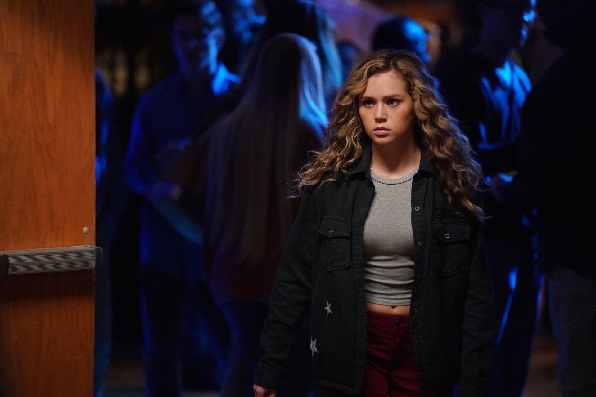 1920x1280 Download Courtney Whitmore Brec Bassinger TV Show Stargirl HD Wallpaperx1280