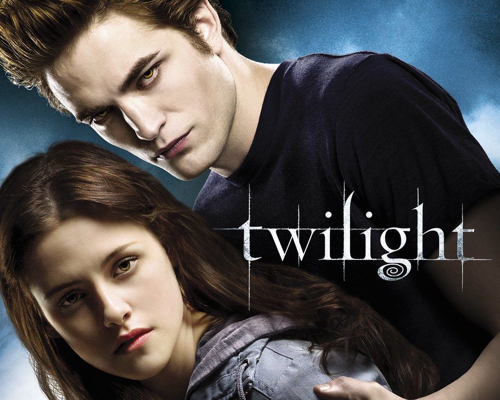1024x819 twilight wallpaper (Bella and Edward)
