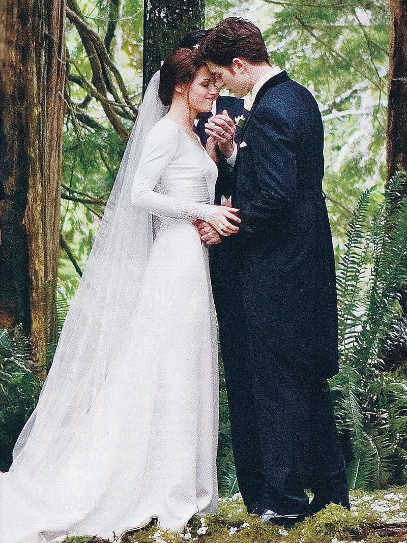800x1068 Breaking Dawn, bella swan cullen, edward cullen, love, twilight, HD phone wallpaper