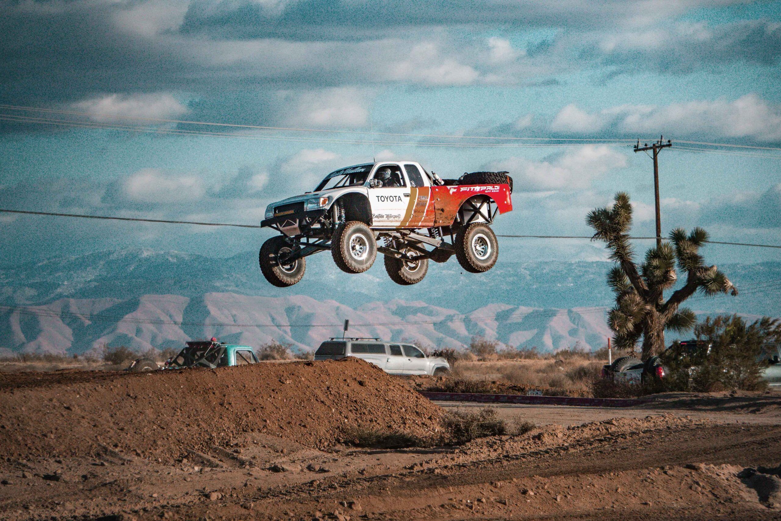 2560x1707 TOYOTA TACOMA PRERUNNER Off Road