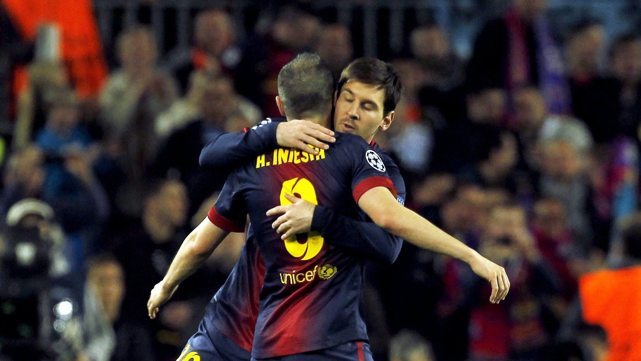 2048x1152 Lionel Messi Leads Barcelona to Victory Over Paris
