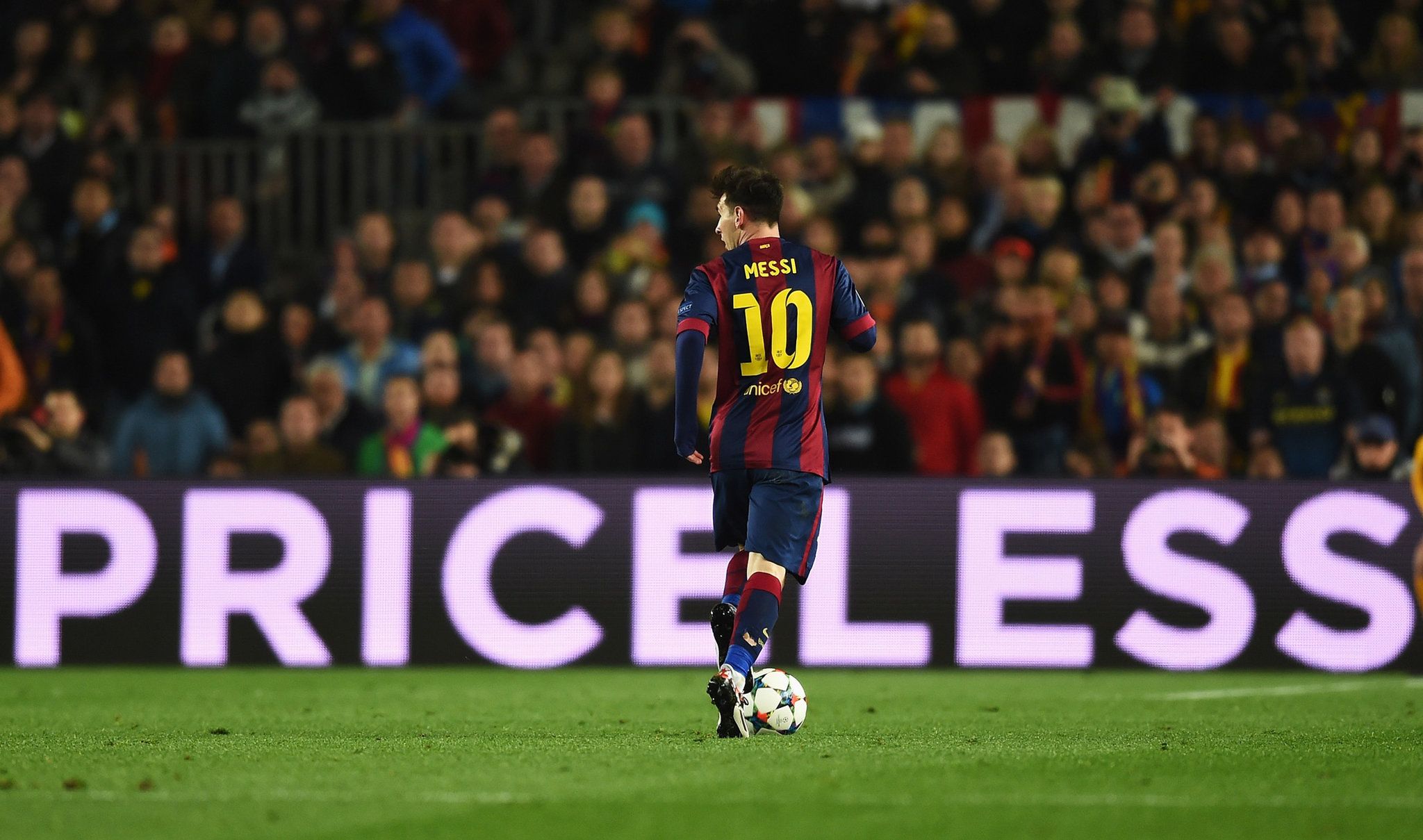 2048x1209 Lionel Messi Is Back on His Game