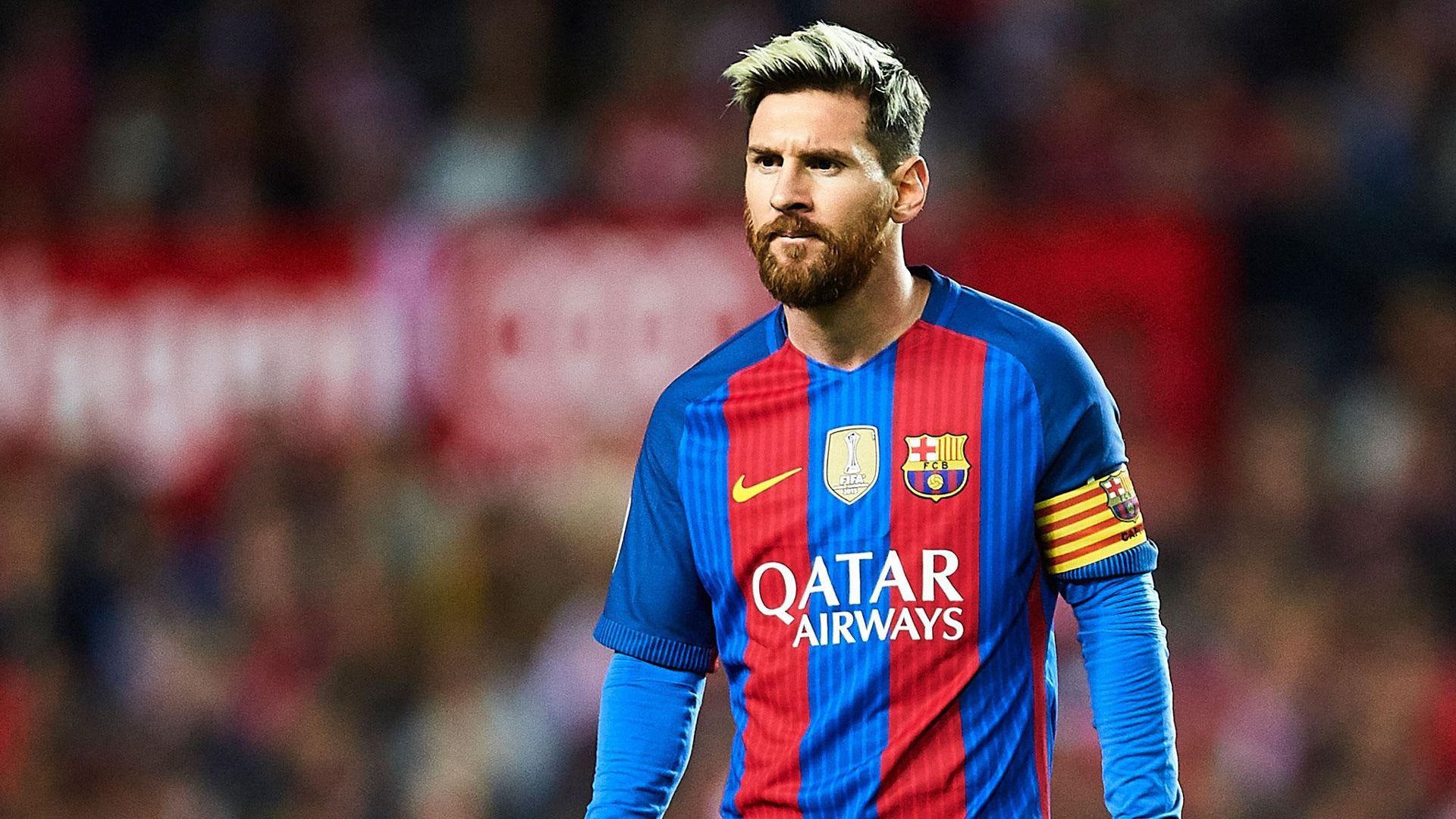 1920x1080 Lionel Messi Is Wearing Red Blue Sports Dress In Blur Audience Background HD Messi Wallpaper