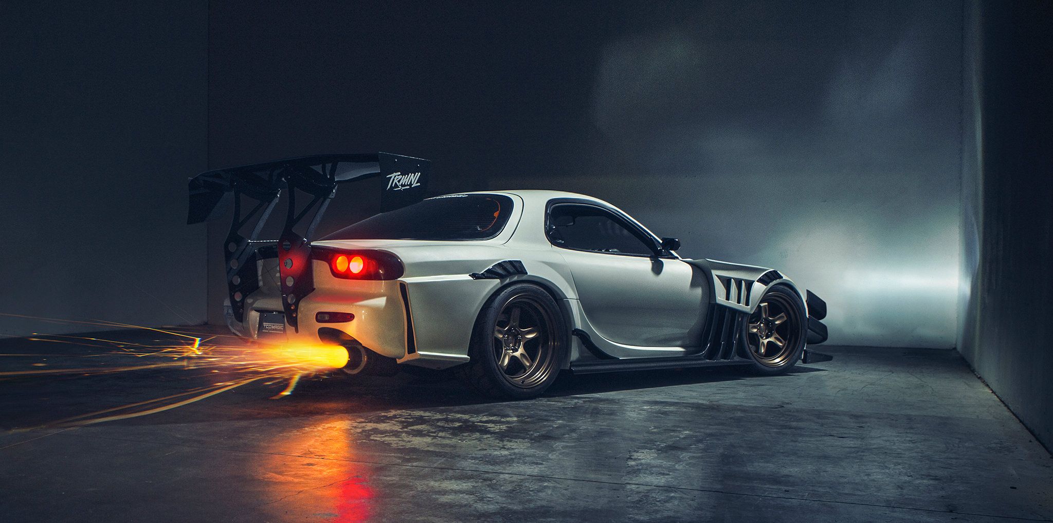 2048x1017 Mazda RX 7 With 700hp 13B REW Shoots Flames For Inaugural Poster Shoot