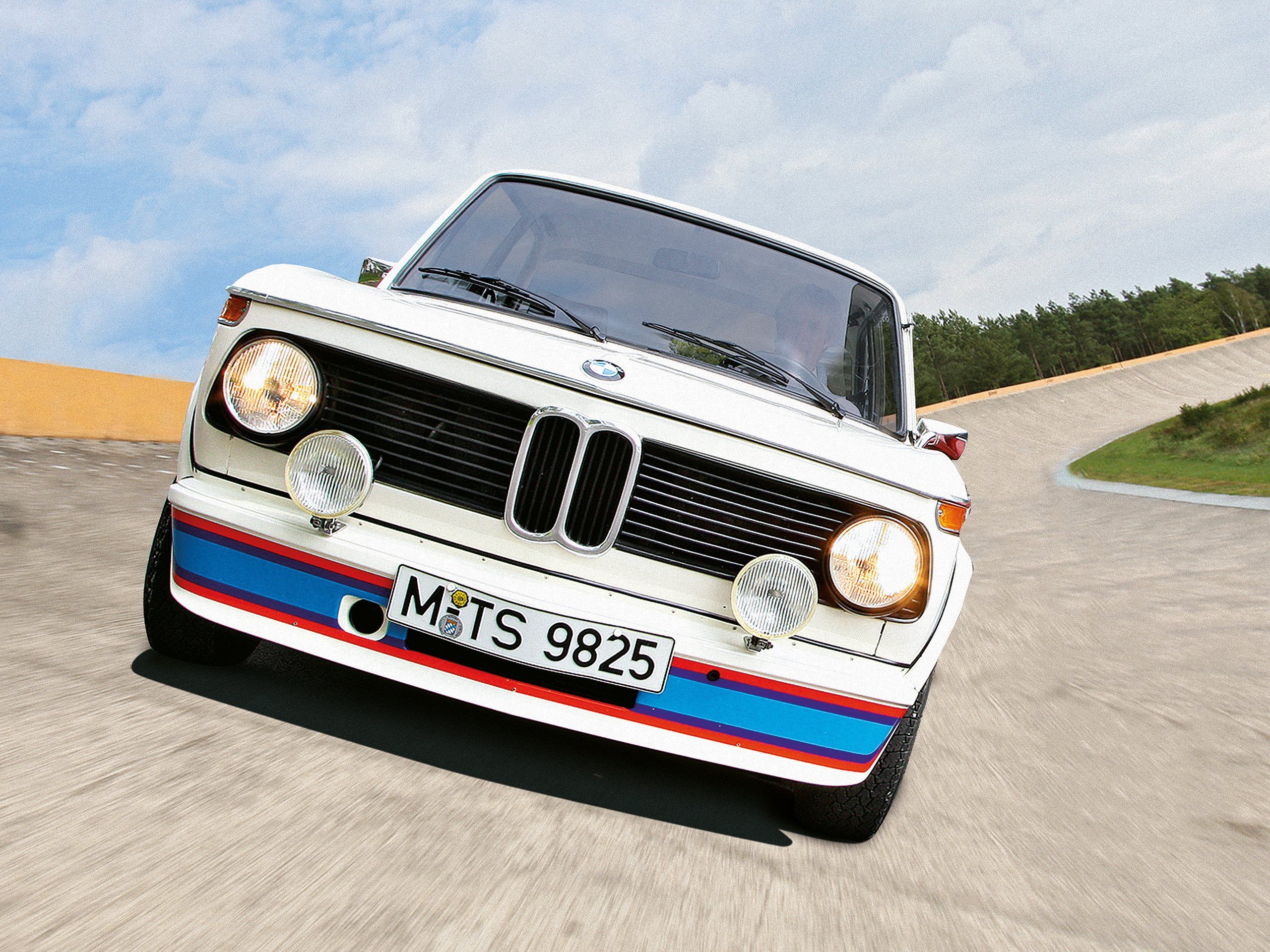 2560x1920 BMW E20 Wallpaper
