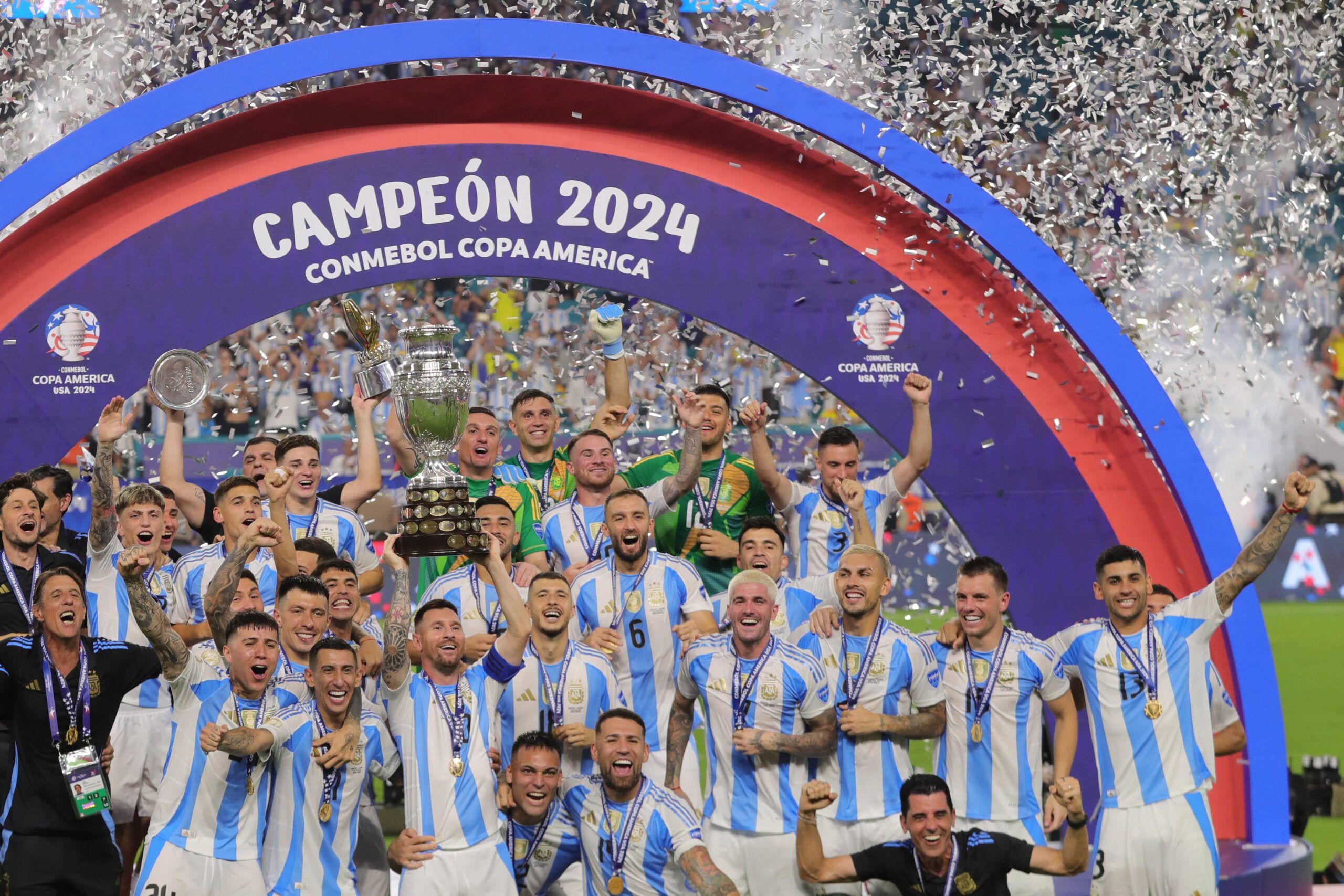2560x1707 Argentina National Team Copa América Champions 2024 HD Wallpaperx1707