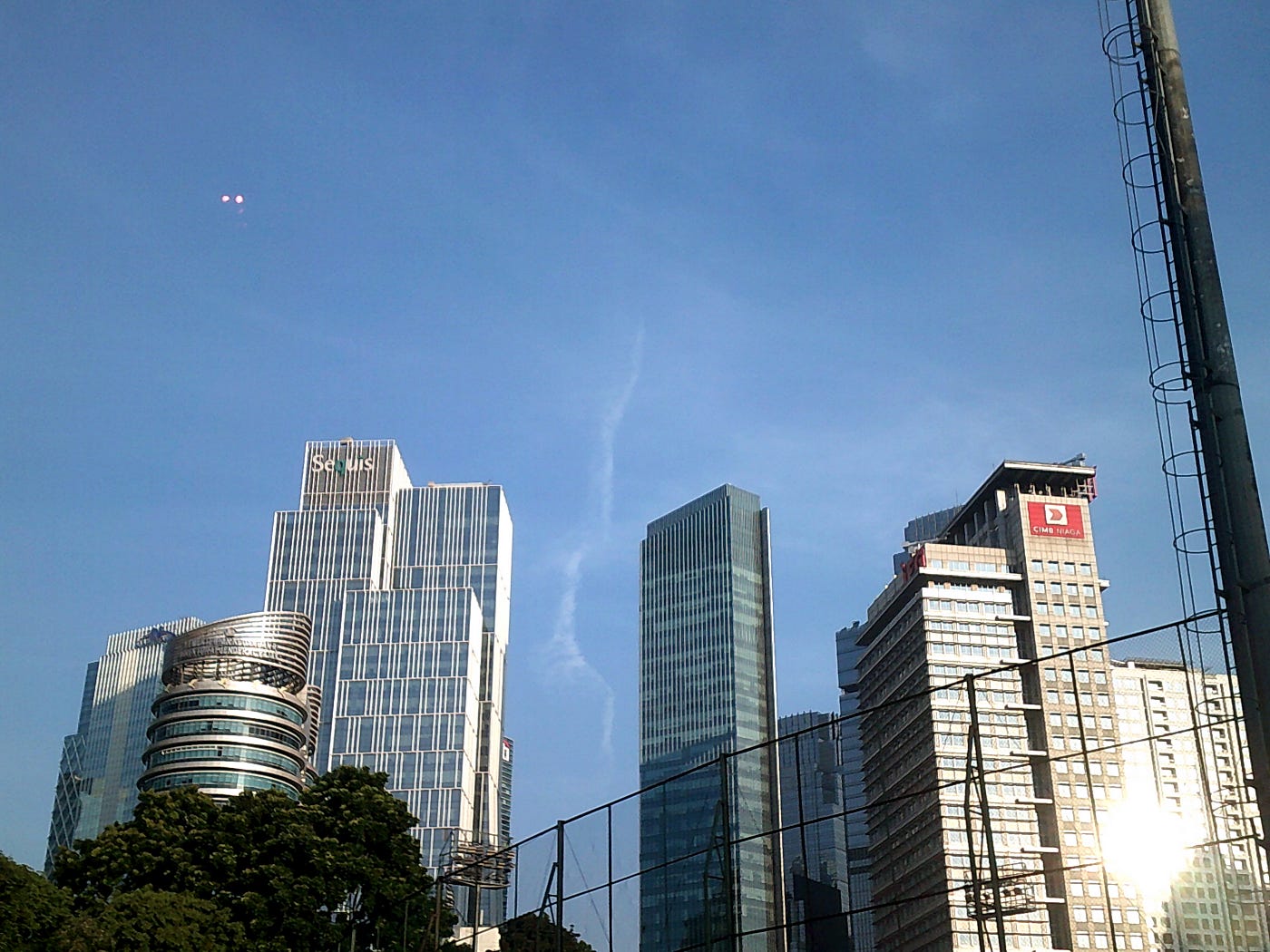 1400x1050 Kenapa Sudirman?. I would sound like that one guy about