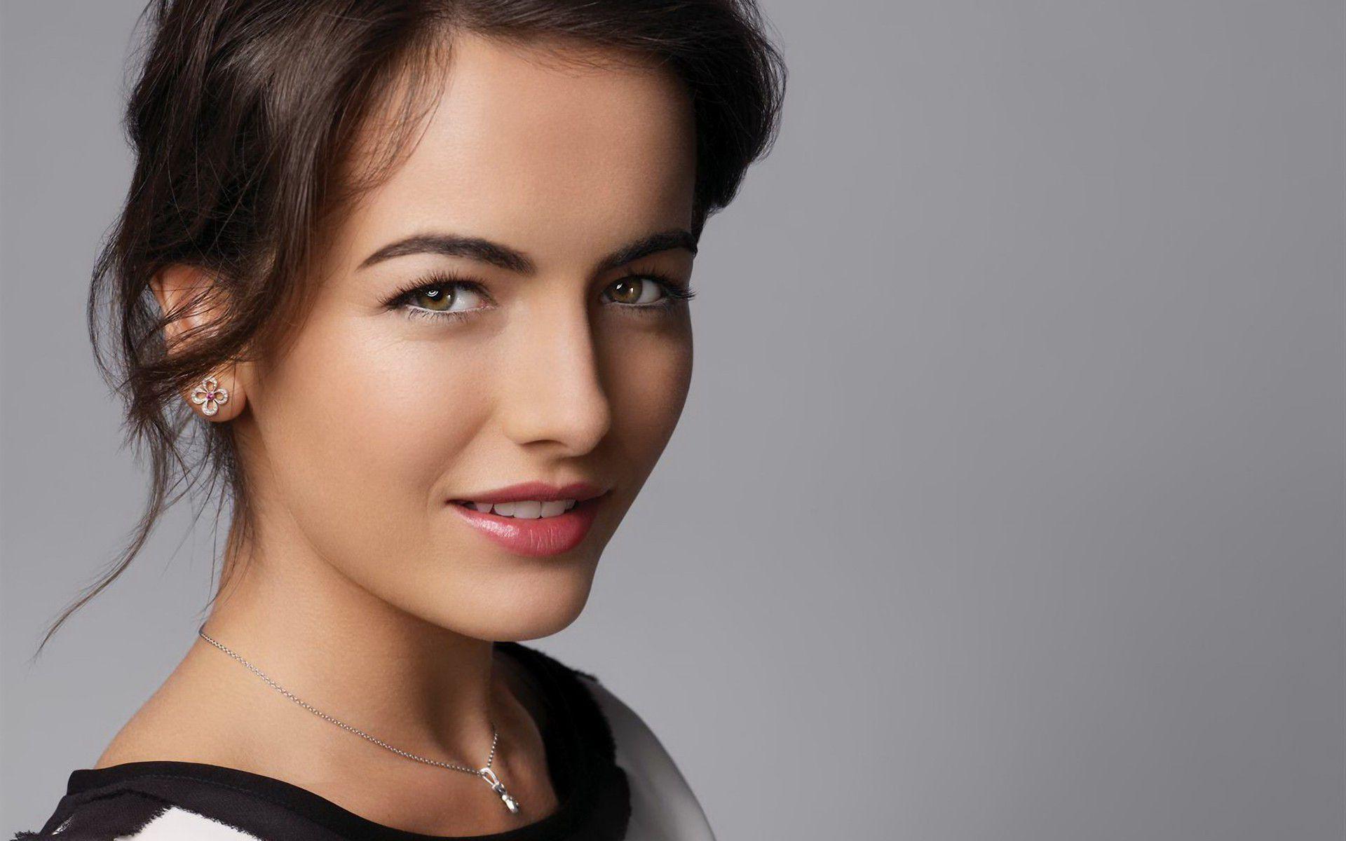 1920x1200 Camilla Belle wallpaperx1200