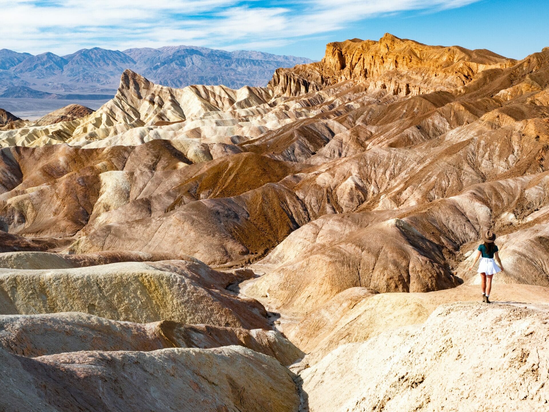 1920x1440 The Ultimate 1 Day Death Valley National Park Itinerary: 9 Best Hikes & Viewpoints (post COVID) ⋆ Brooke Beyond