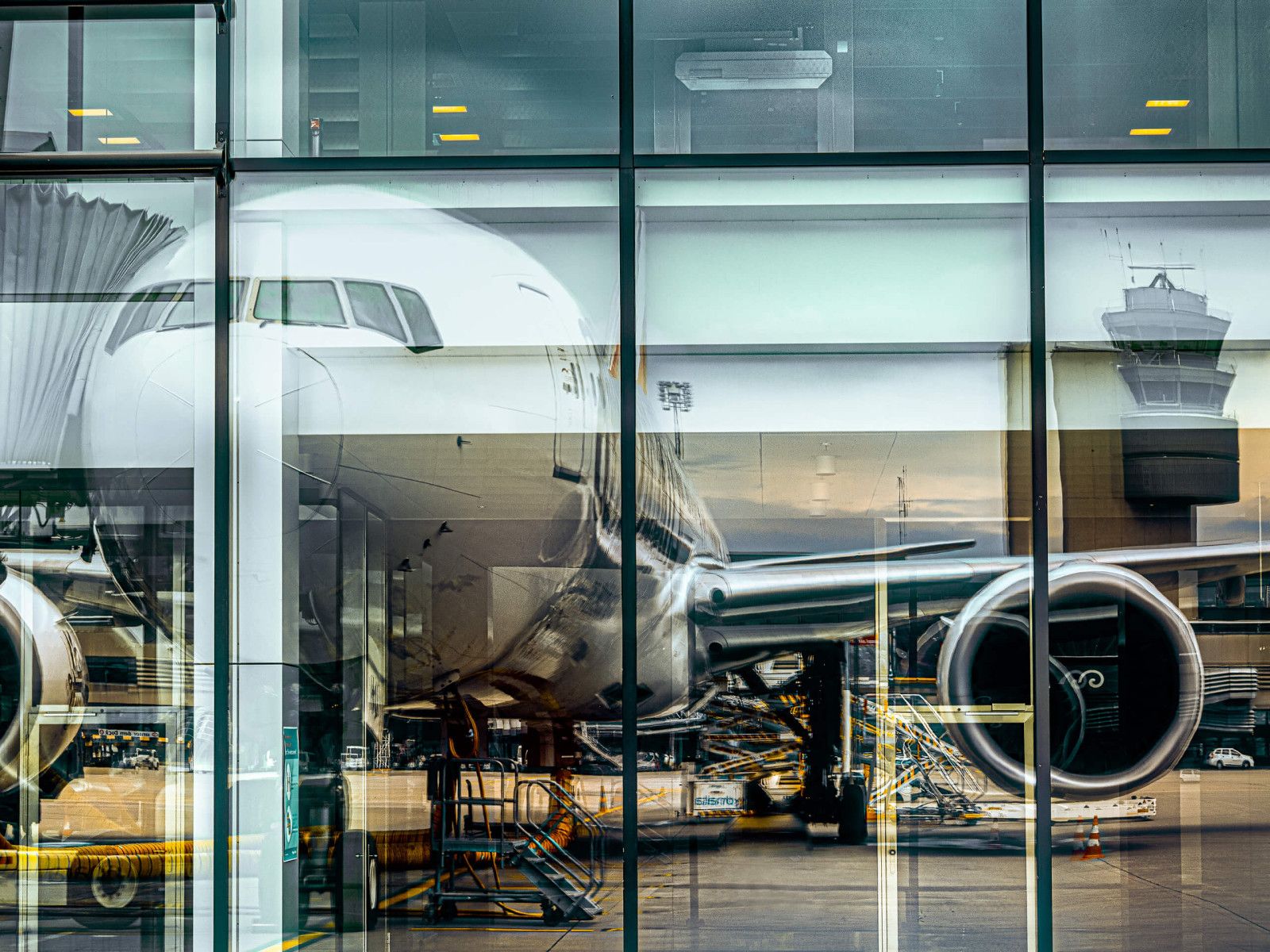 1600x1200 Zurich Airport Ltd. generates substantial profit in first half of 2023