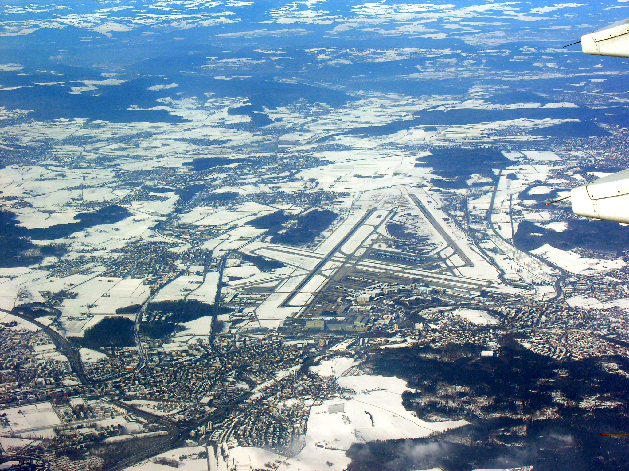 2048x1536 Aerial View Of Zurich Airport 18.02.2009 12 32