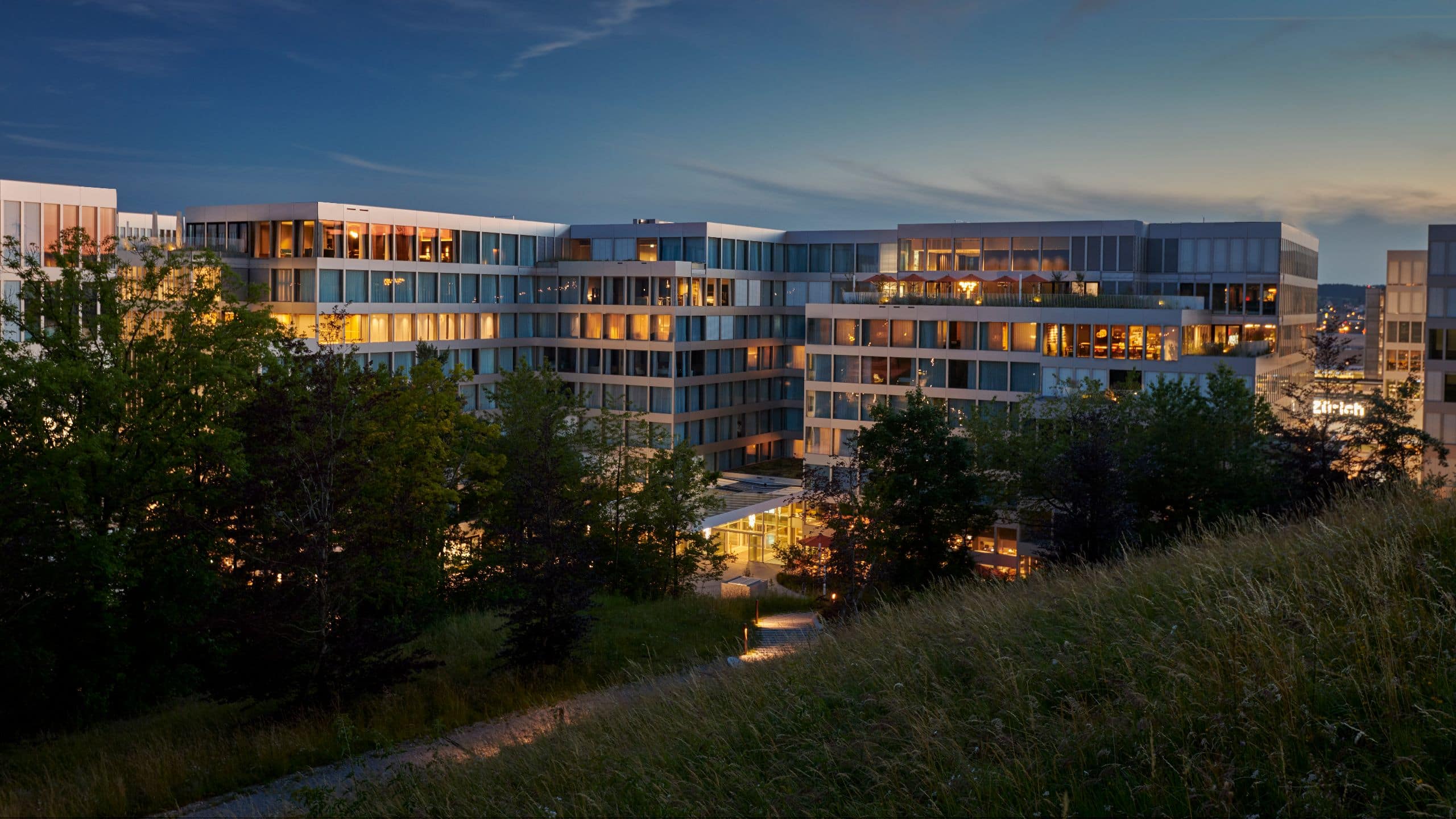 2560x1440 Zurich Airport Hotel Photo. Hyatt Regency Zurich Airport The Circle