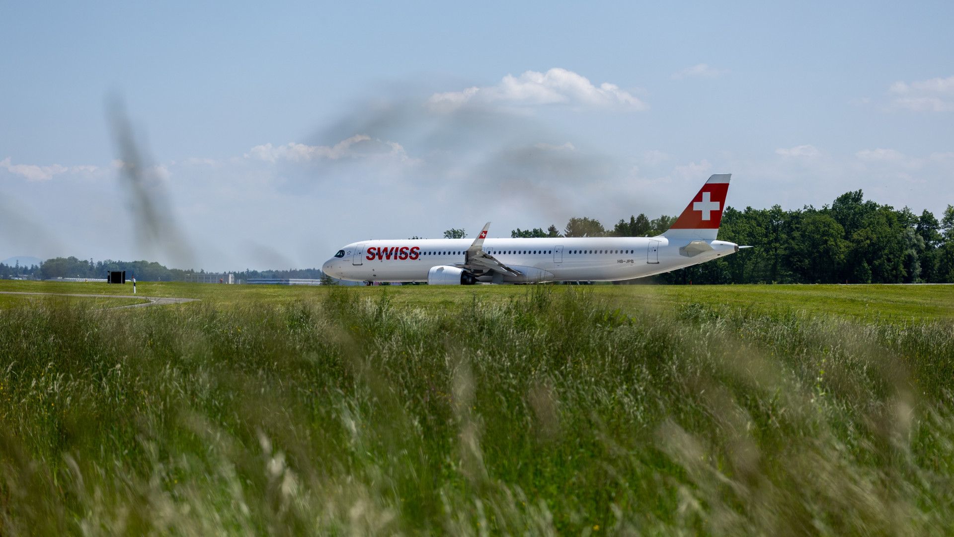 1920x1080 Easter and Spring Holidays at Zurich Airport