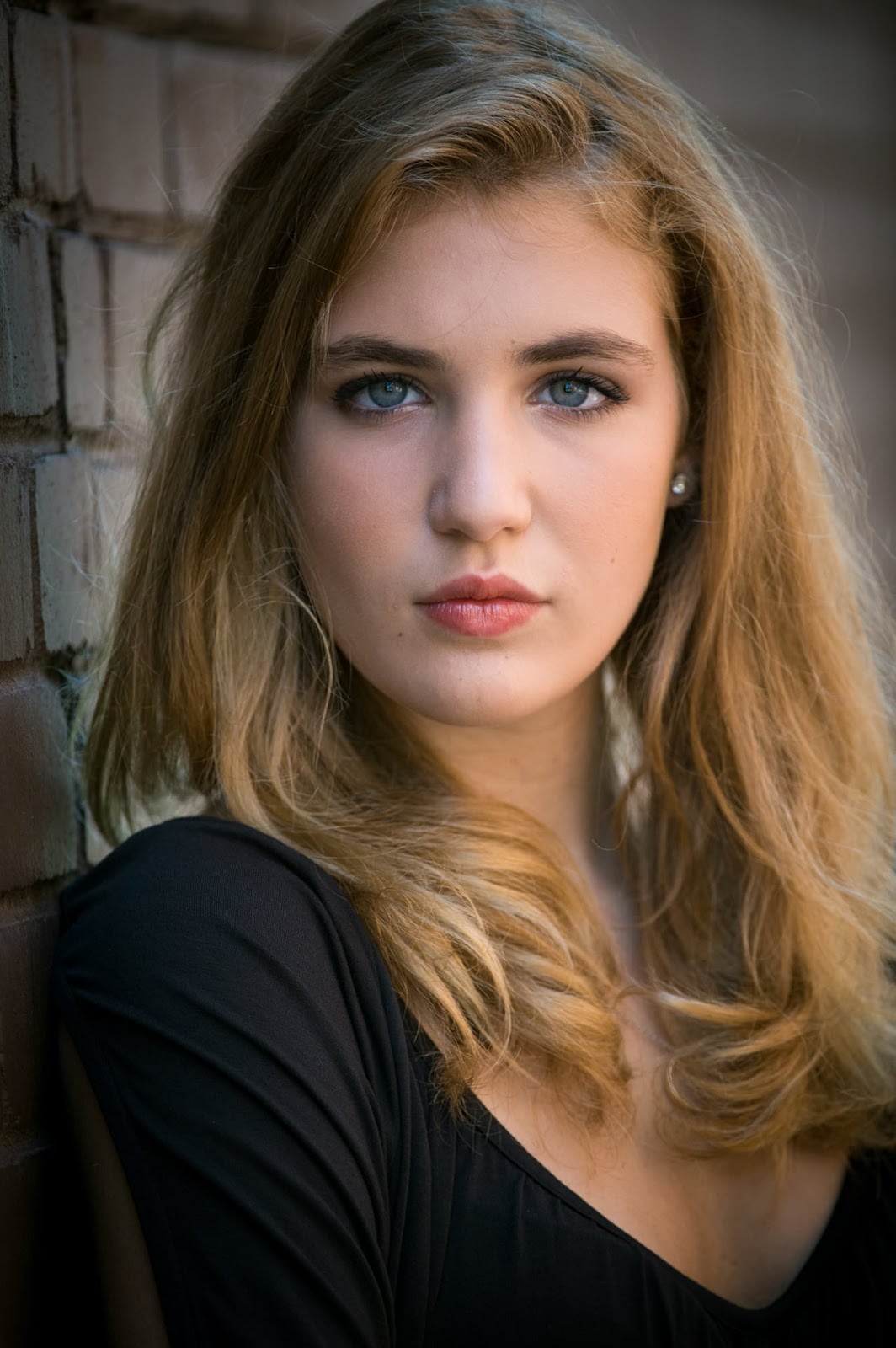 1064x1600 Sophie Nélisse