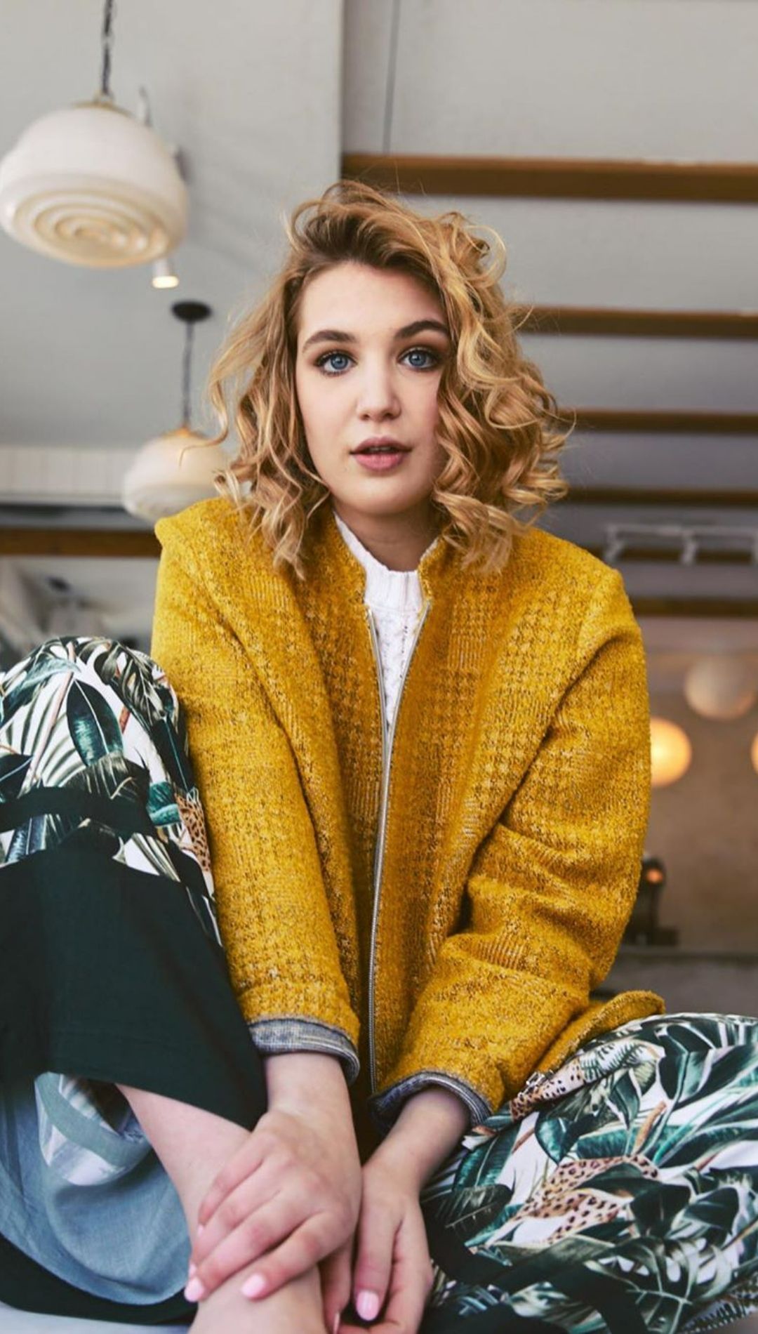 1080x1900 Sophie Nélisse Wallpaper Sophie Nélisse Wallpaper [ HQ ]