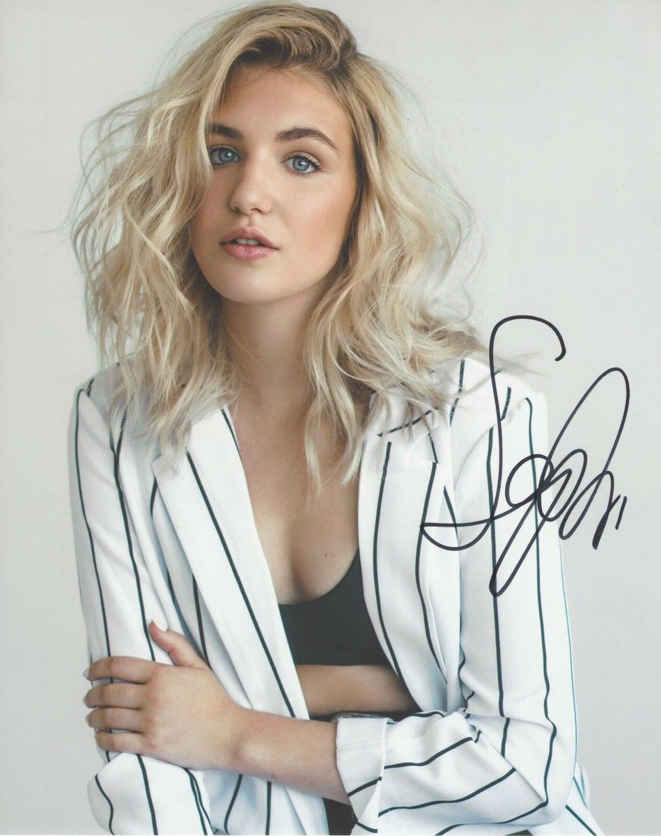 949x1200 SOPHIE NÉLISSE SIGNED 'THE BOOK THIEF' 8x10 PHOTO 4 W COA THE REST OF US PROOF