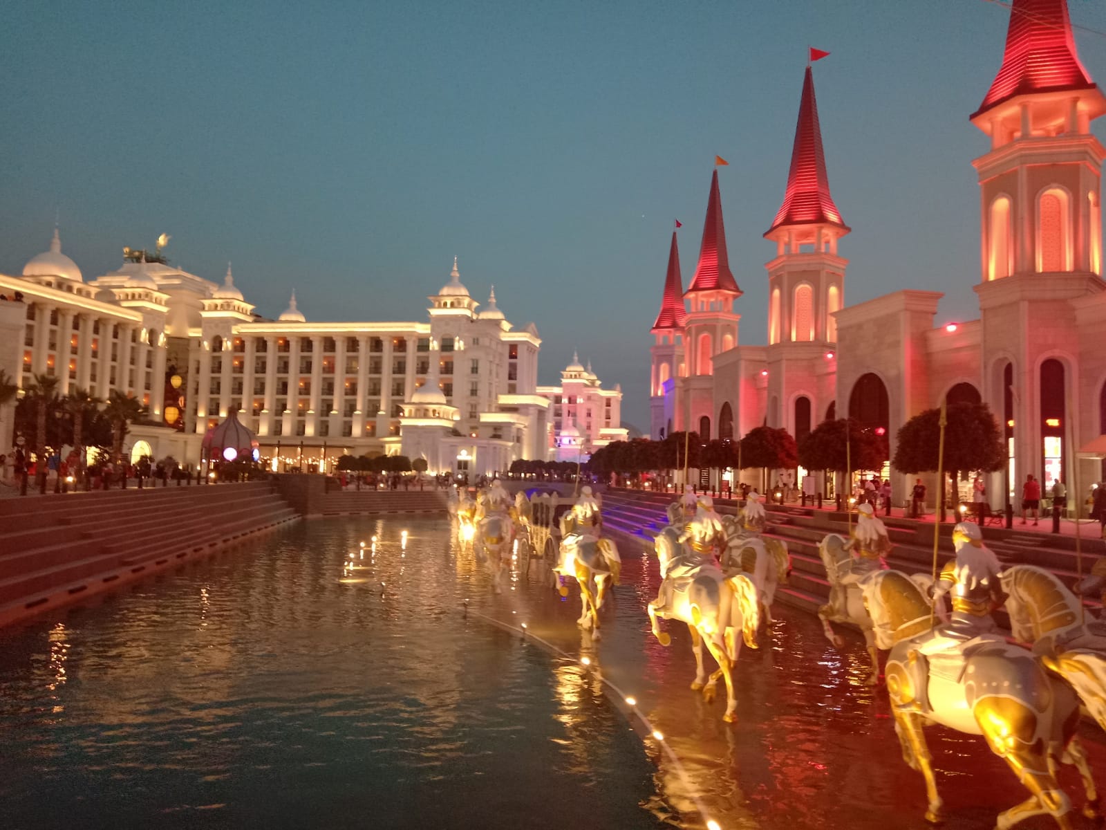 1600x1200 The land of legends, belek