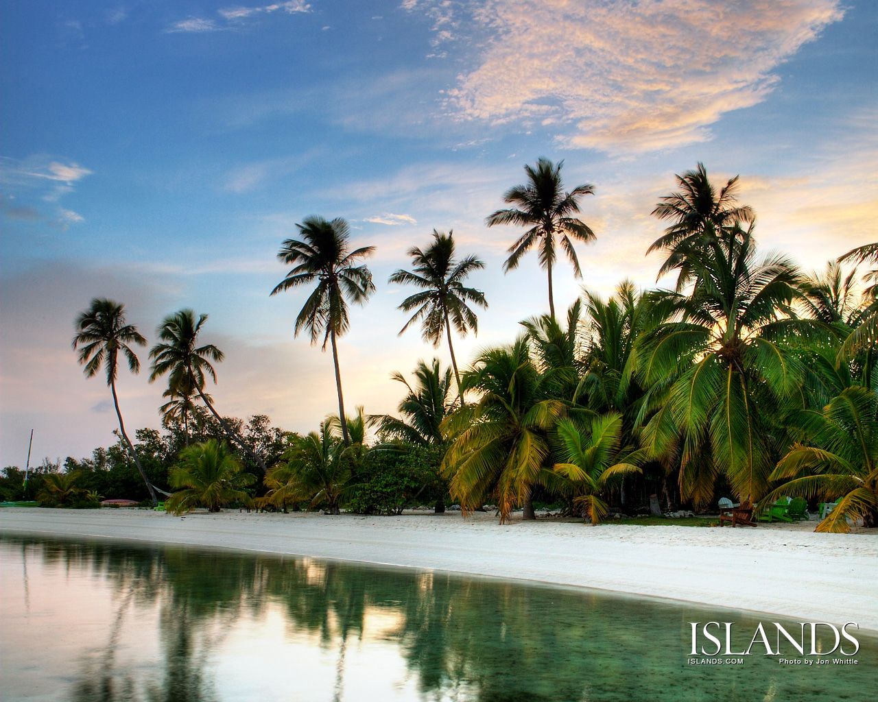 1280x1024 Favorite Island Wallpaper