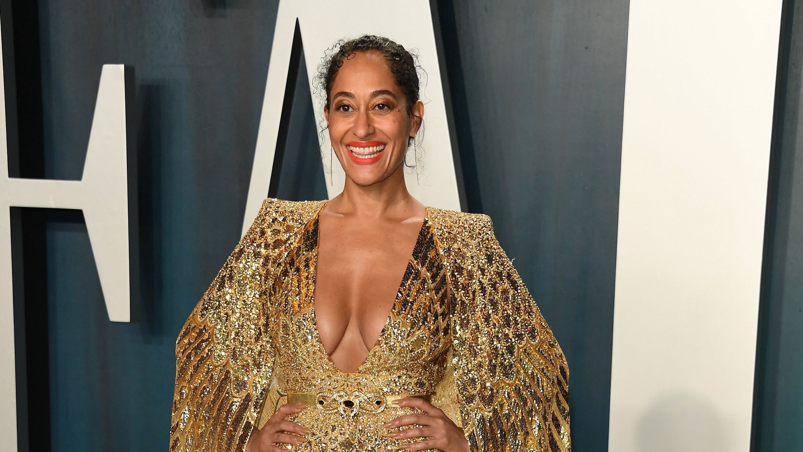 2560x1440 Tracee Ellis Ross Shared a Photo of Her Straight Hair