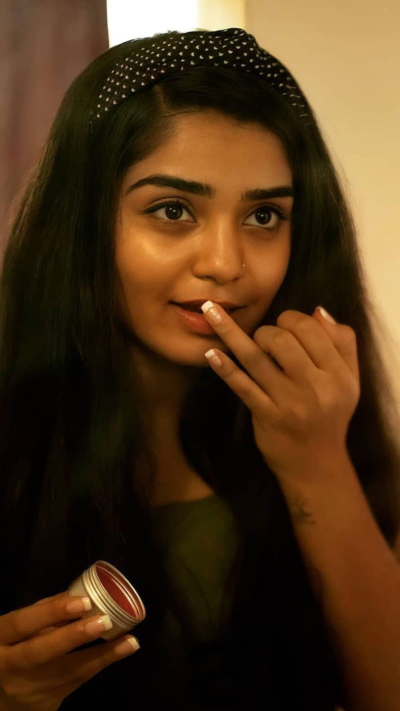 800x1422 HD gouri kishan wallpaper
