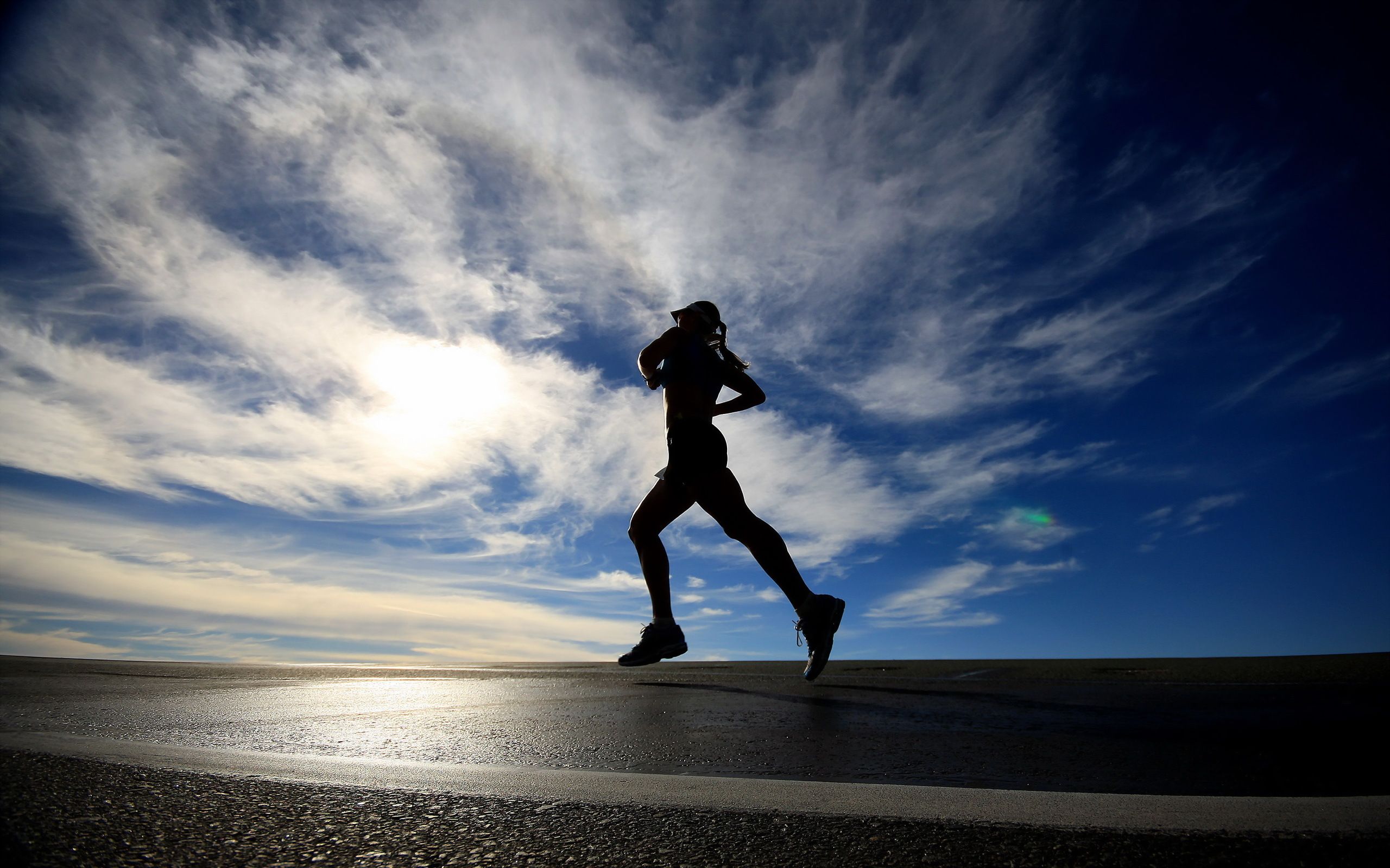 2560x1600 Athletic Girl Wallpaper