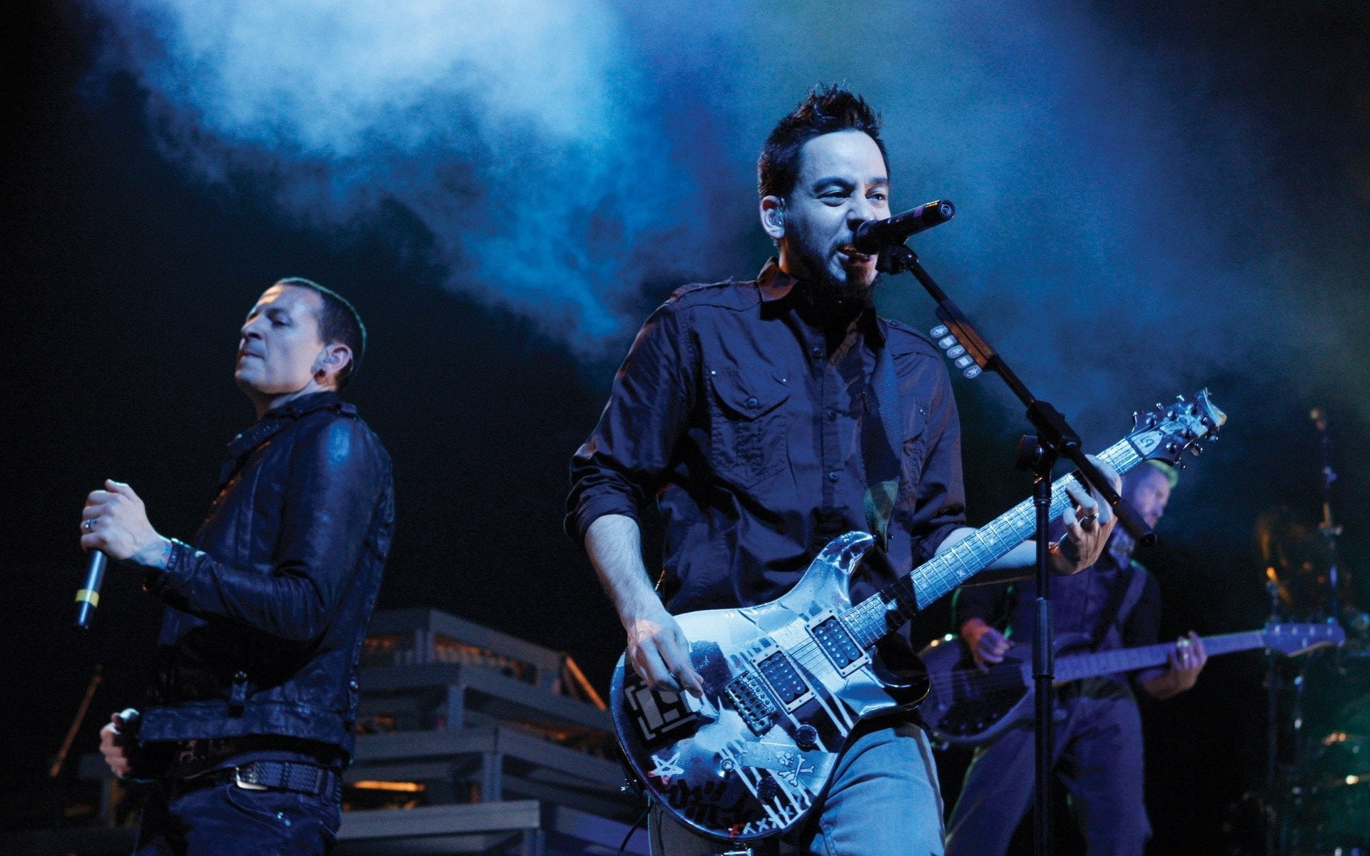 1920x1200 Linkin Park performing on stage HD wallpaper