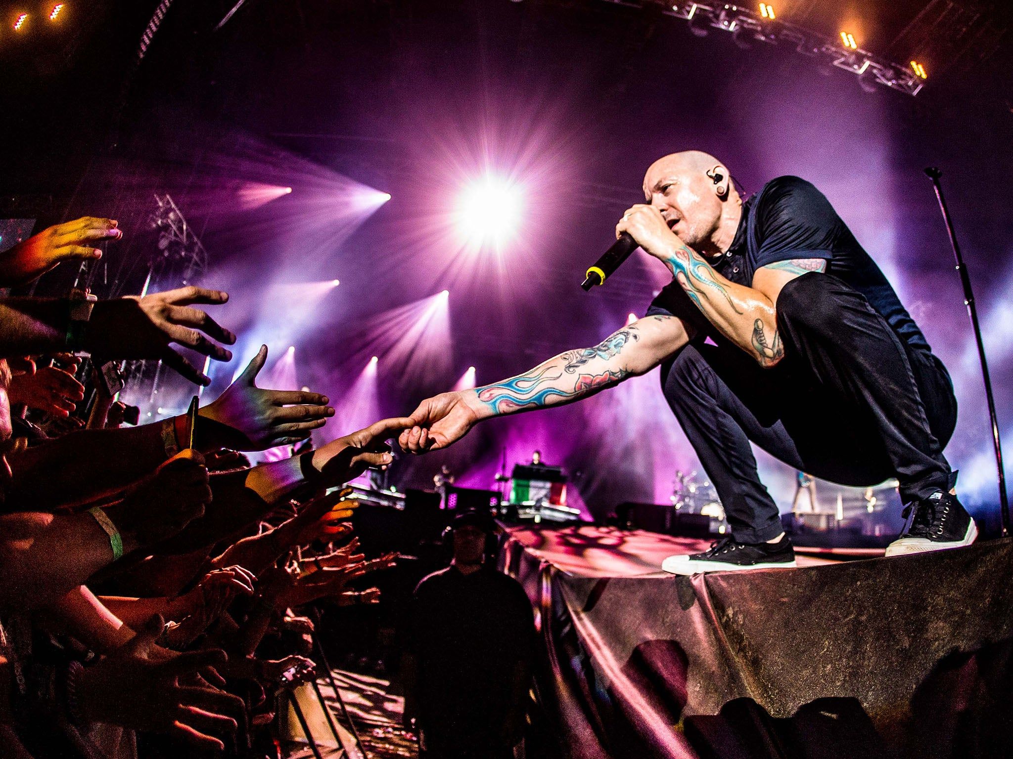 2048x1536 Linkin Park hosting special tribute concert to honour Chester Bennington