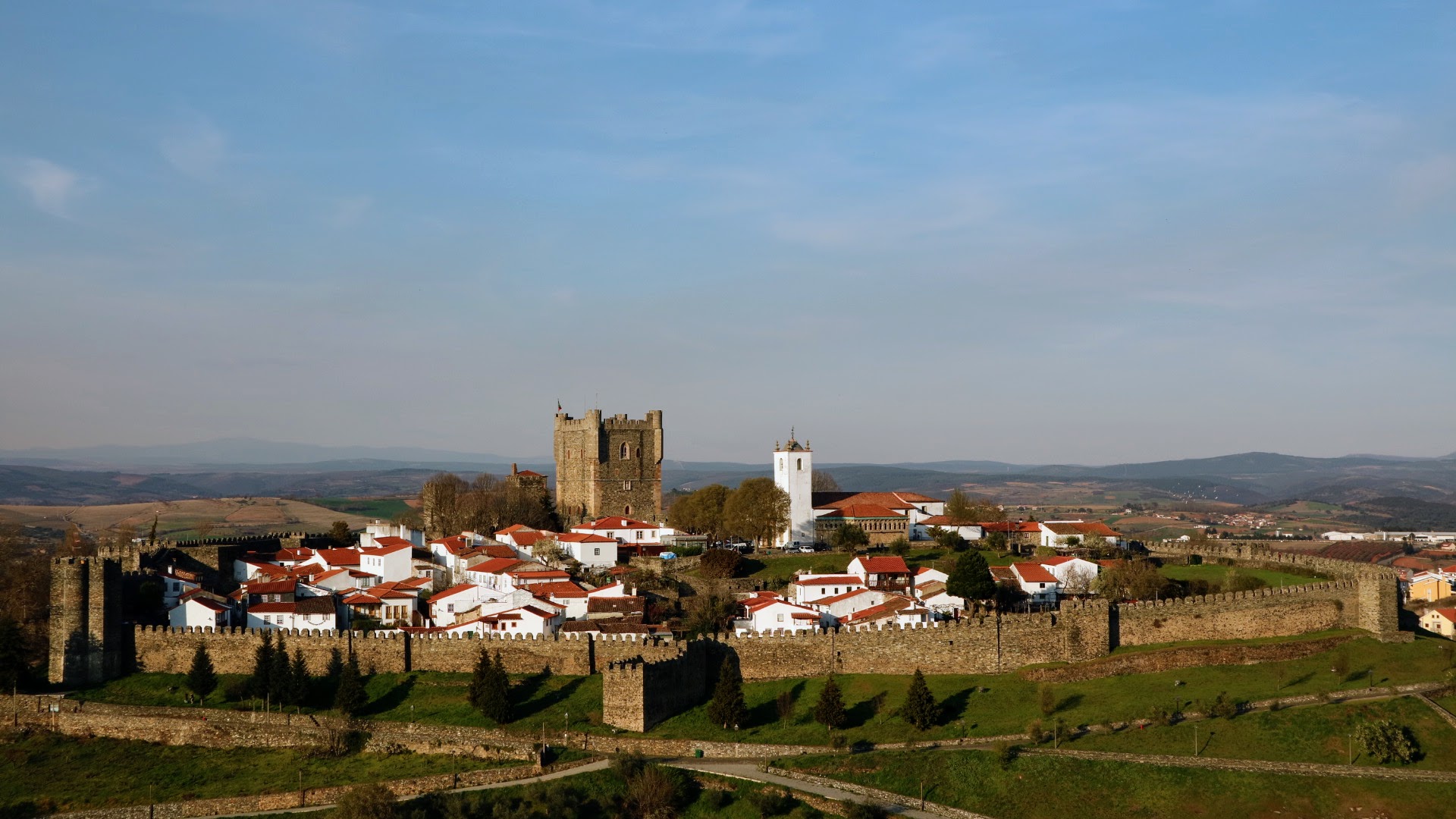 1920x1080 O castelo de braganç