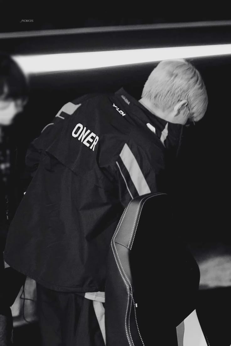 736x1104 Oner