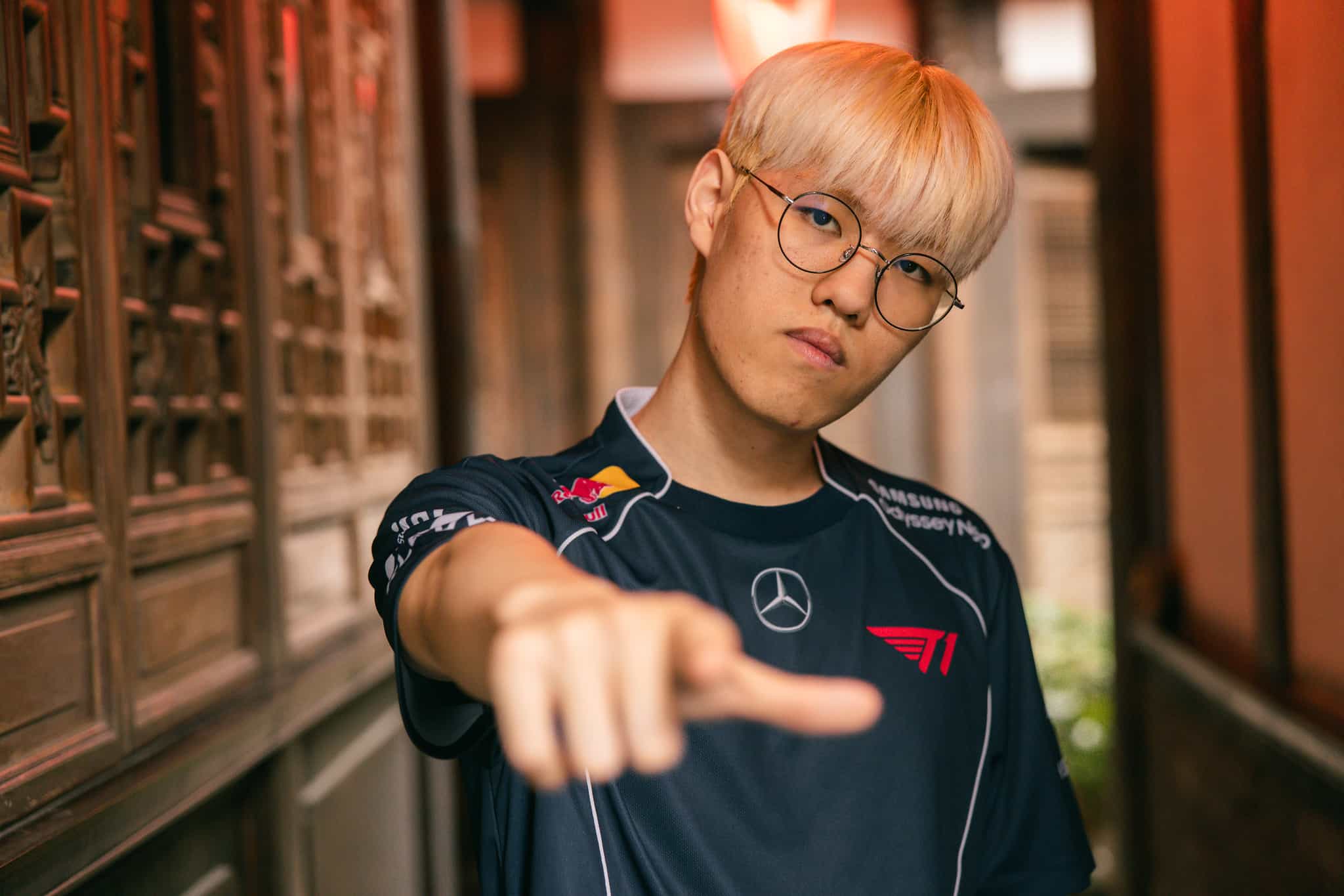 2048x1365 T1 Oner's Worlds skin could get a feisty interaction with an SKT legend