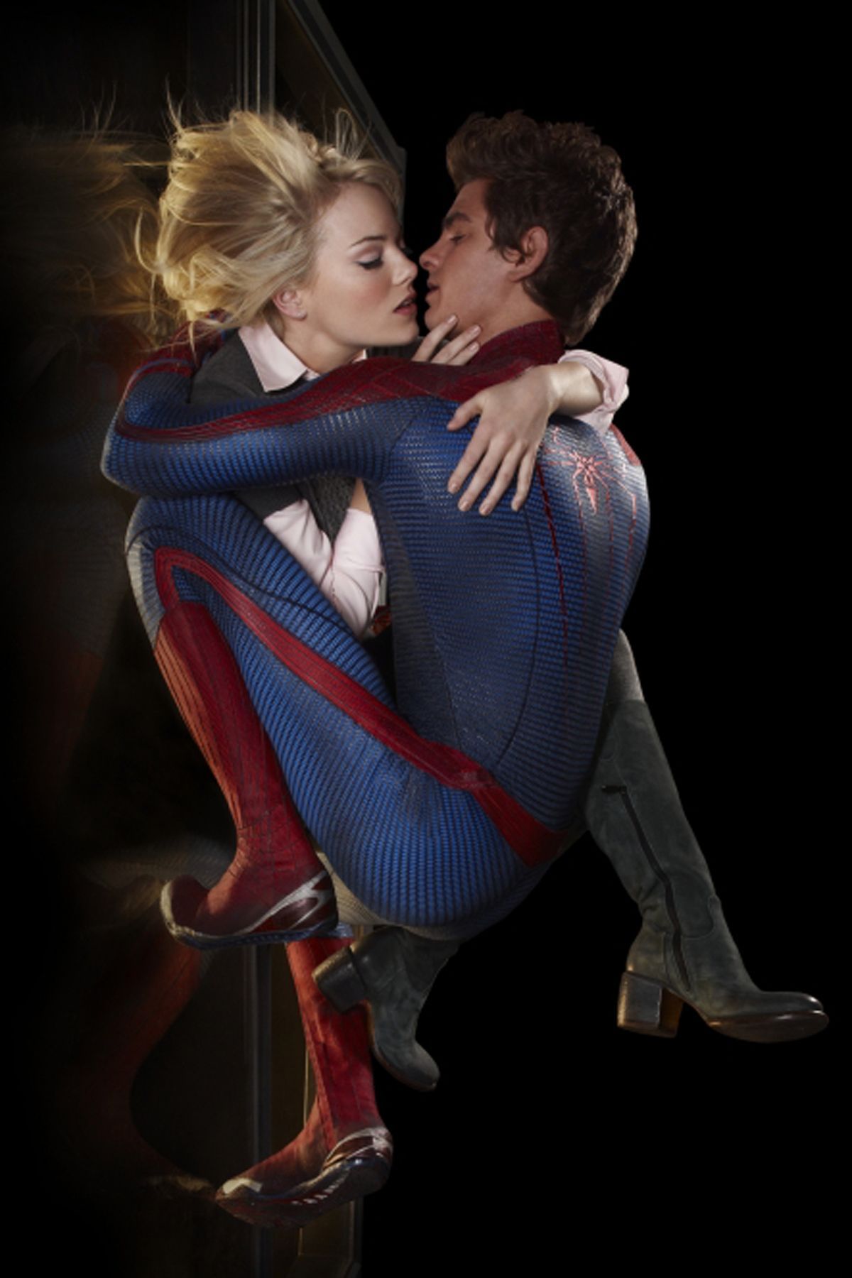 1200x1800 Spider Man Kiss Wallpaper