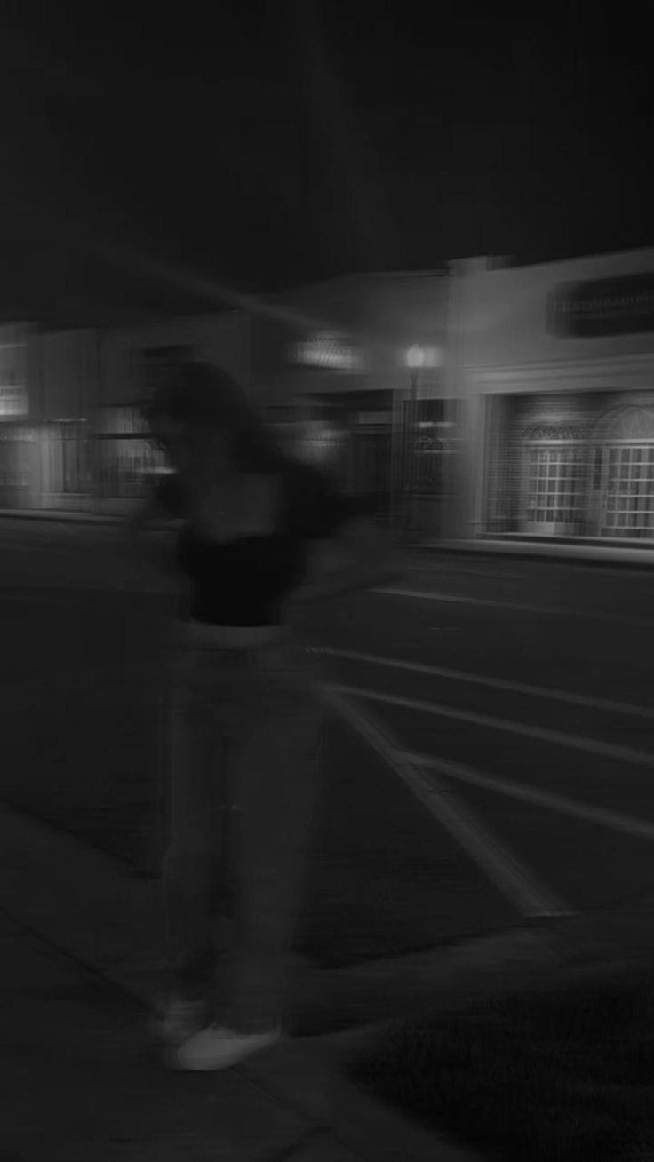 736x1308 Blurry picture