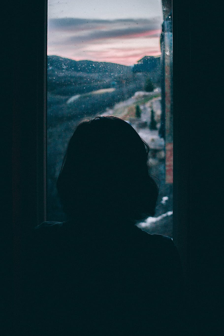 910x1365 blur, girl, indoors, person, silhouette, travel, window, woman